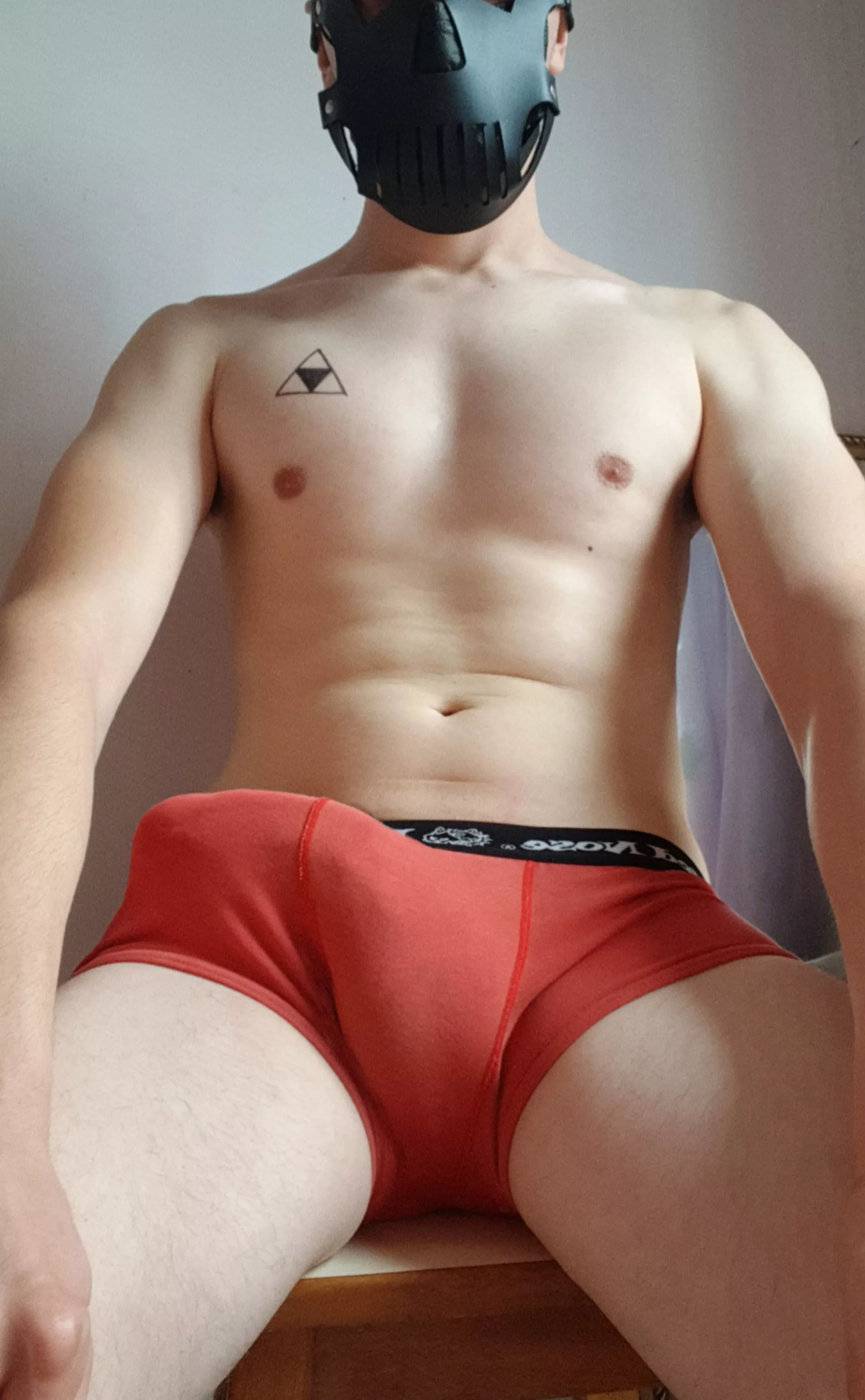 [19] would you let a twink boy dom you?