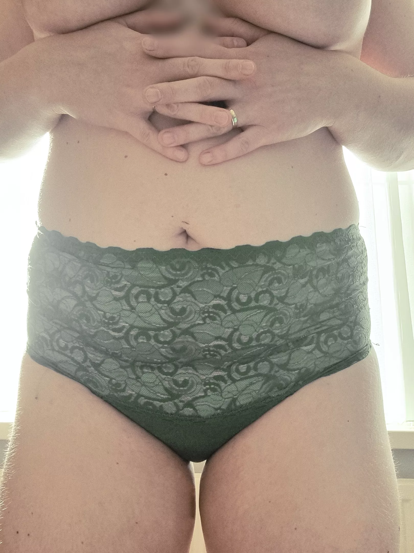 curvy green sunday