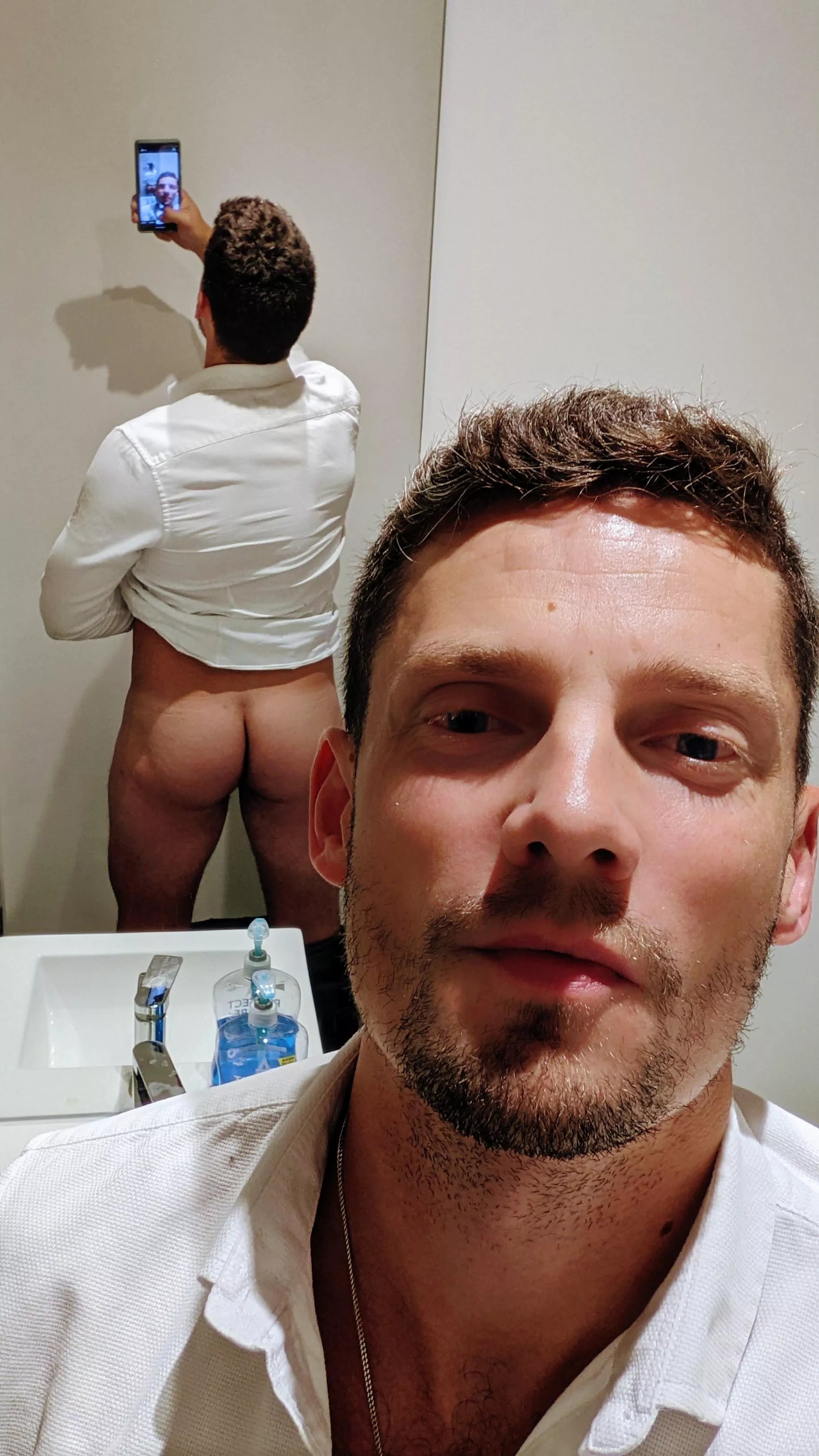 Hey 👋 Which cheeks do you prefer? 🍑