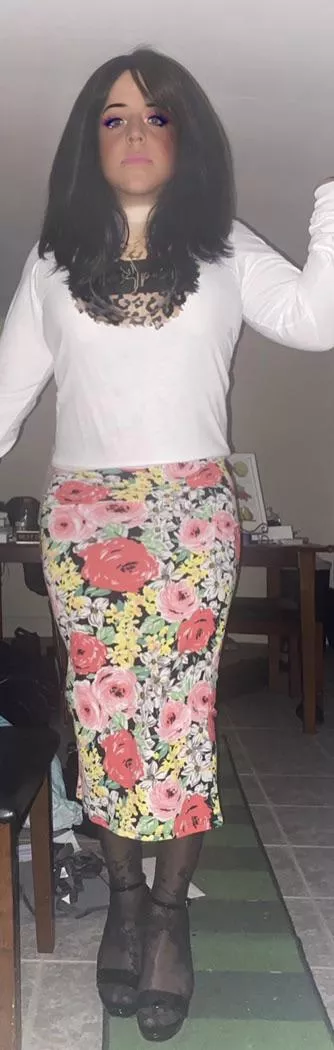 I love having to take short mincing steps in this cute skirt. Would you pinch my butt if I walked by?