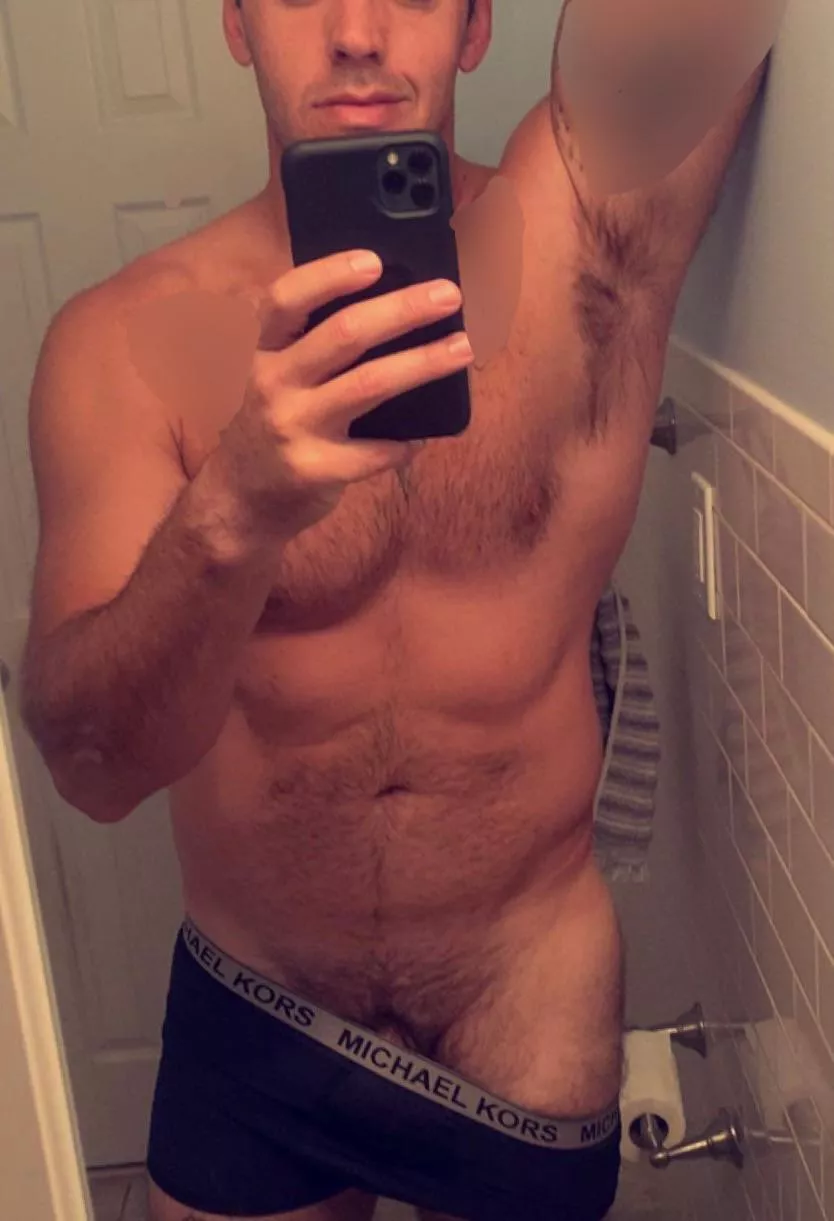 Who loves their men big and tall? 6’4” and 235 pounds. (M)