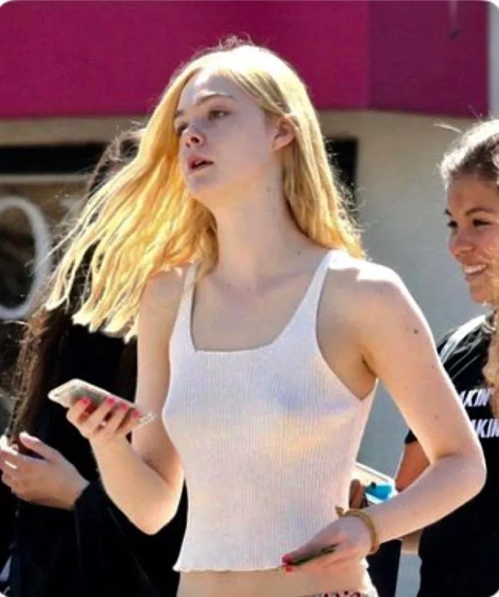 Elle Fanning