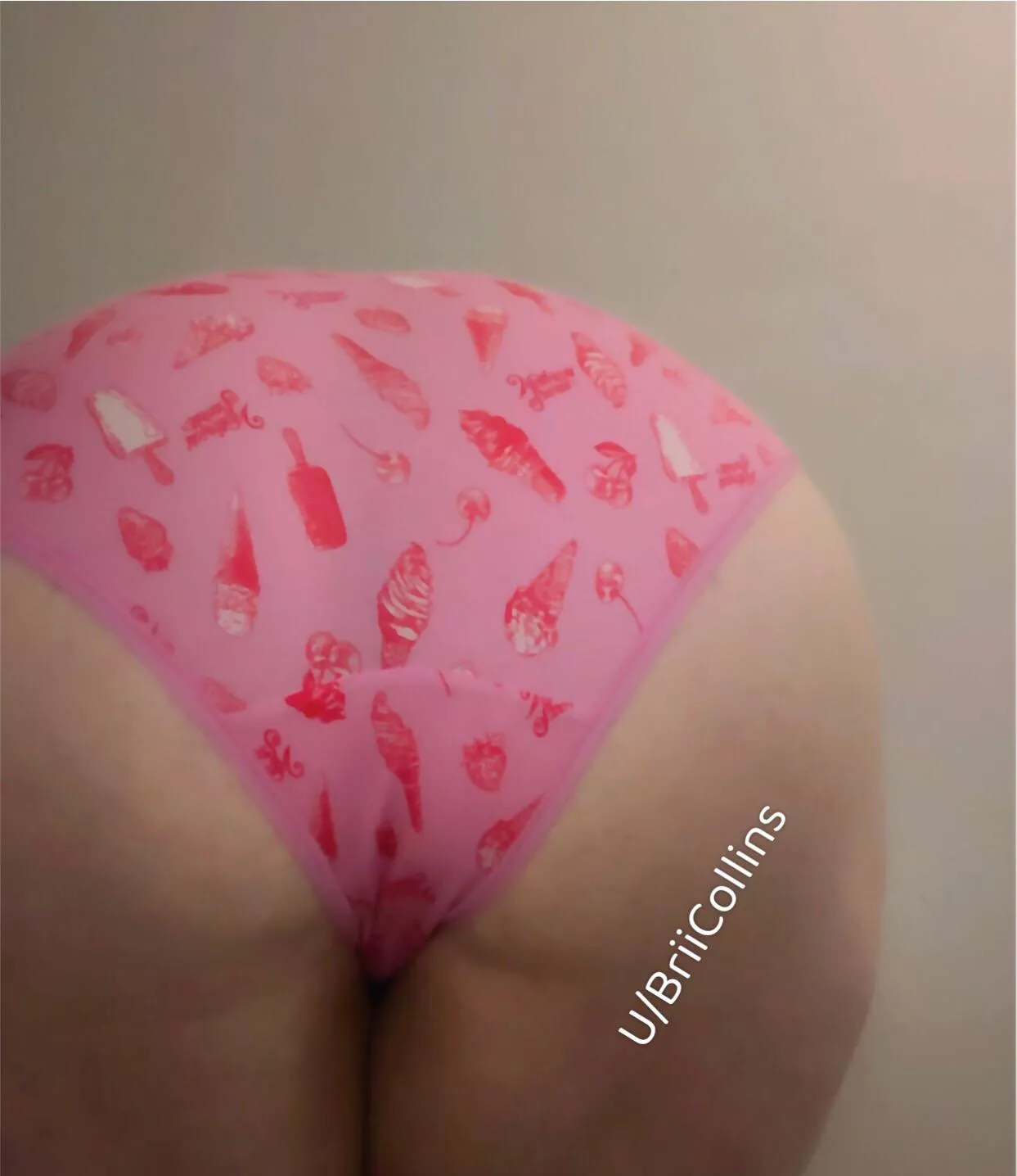 Feeling cute and horny in my panties