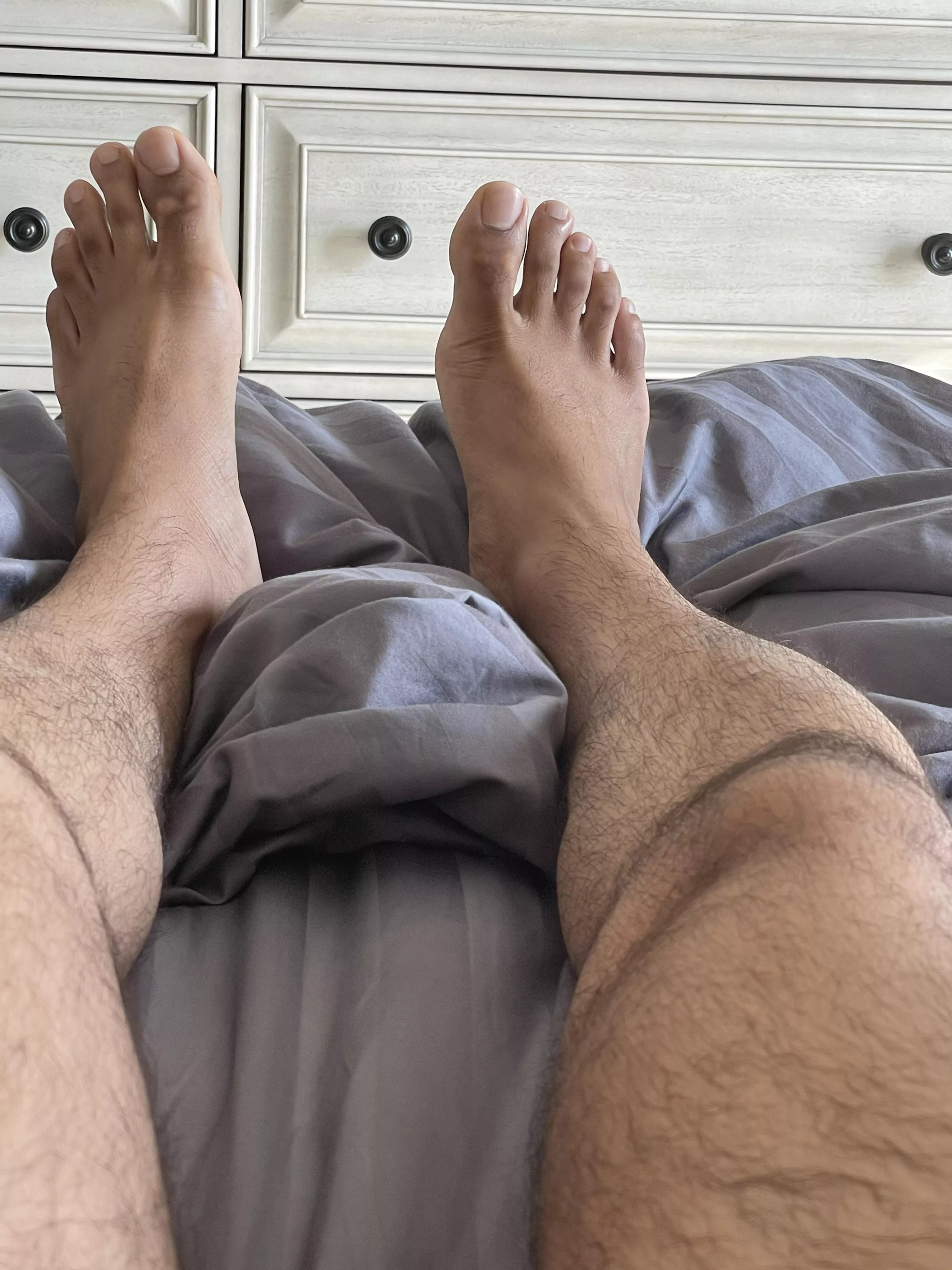 Imagine waking up to the sight of these toes and hairy legs every morning