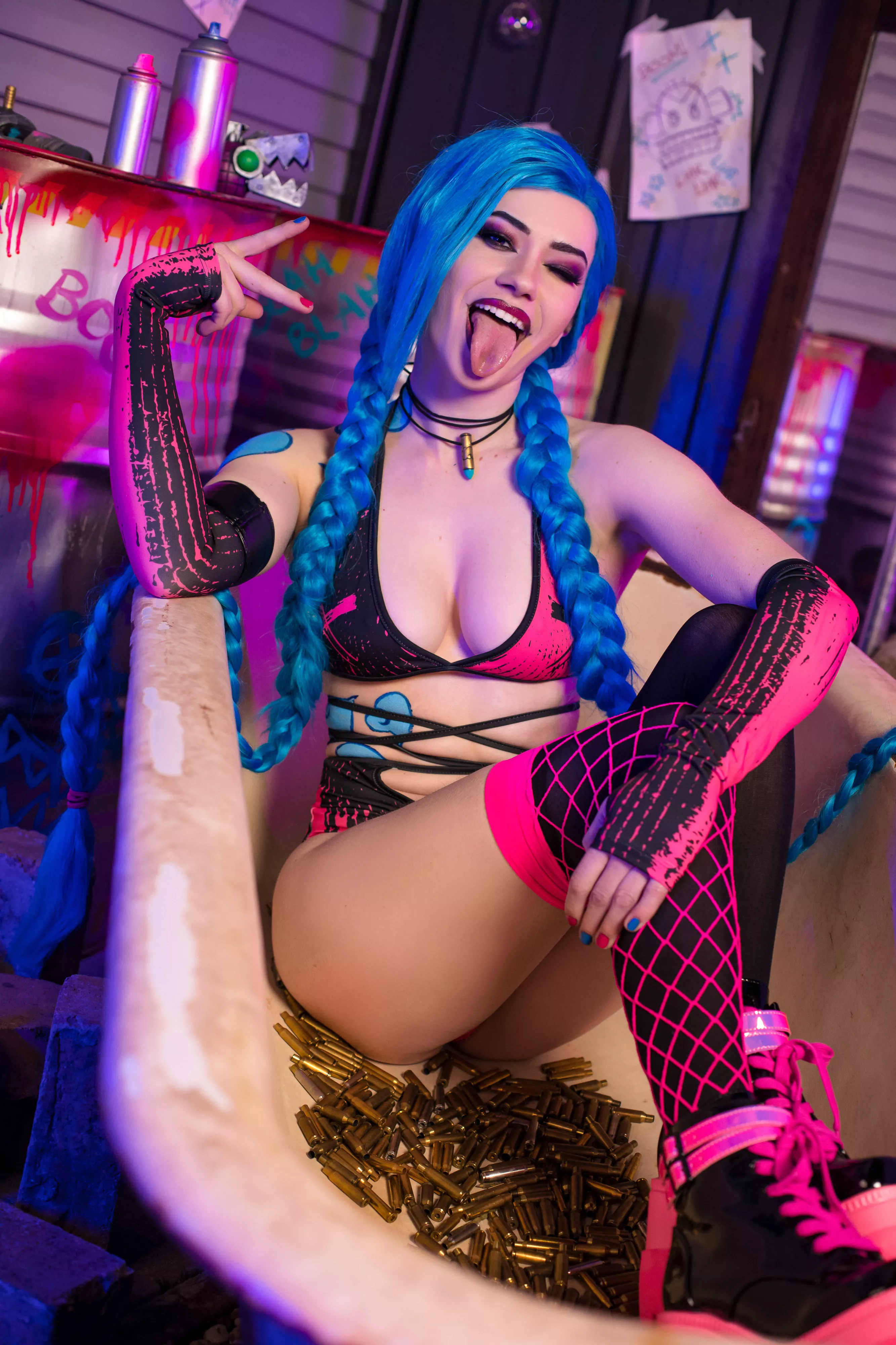 Jinx (League of Legends) by Nichameleon