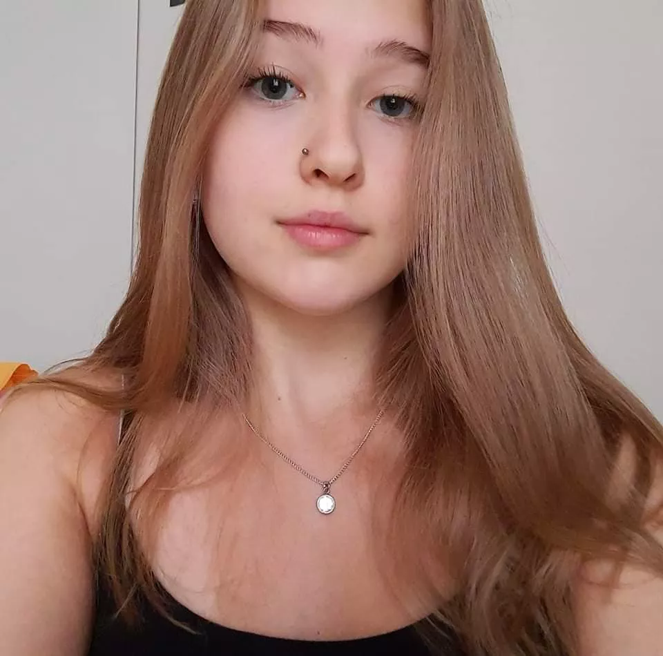 [Kik- sobtar] Trib my nordic friend and lets see her reaction! NN/FACE PICS ONLY