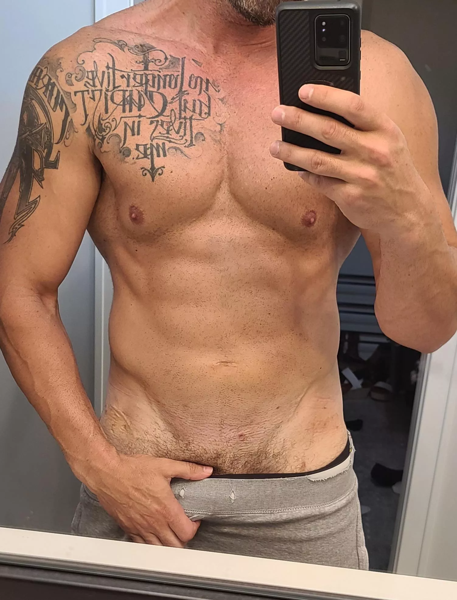 (M) Neighborly Dad the loves the gym