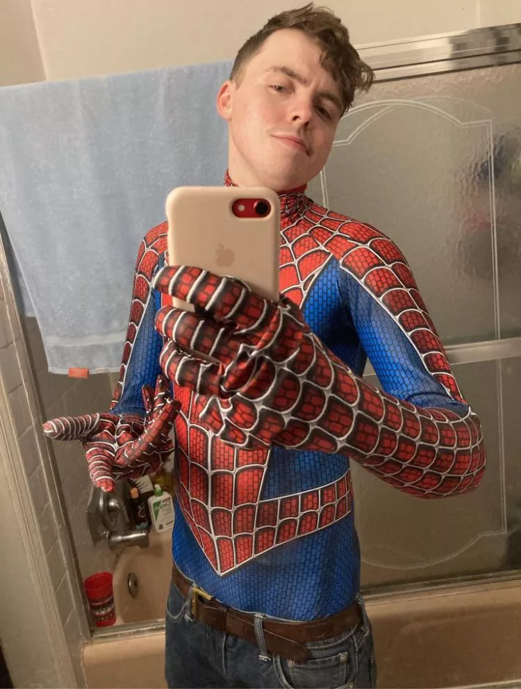 Should I be spiderman for halloween again? 🕸️🕷️