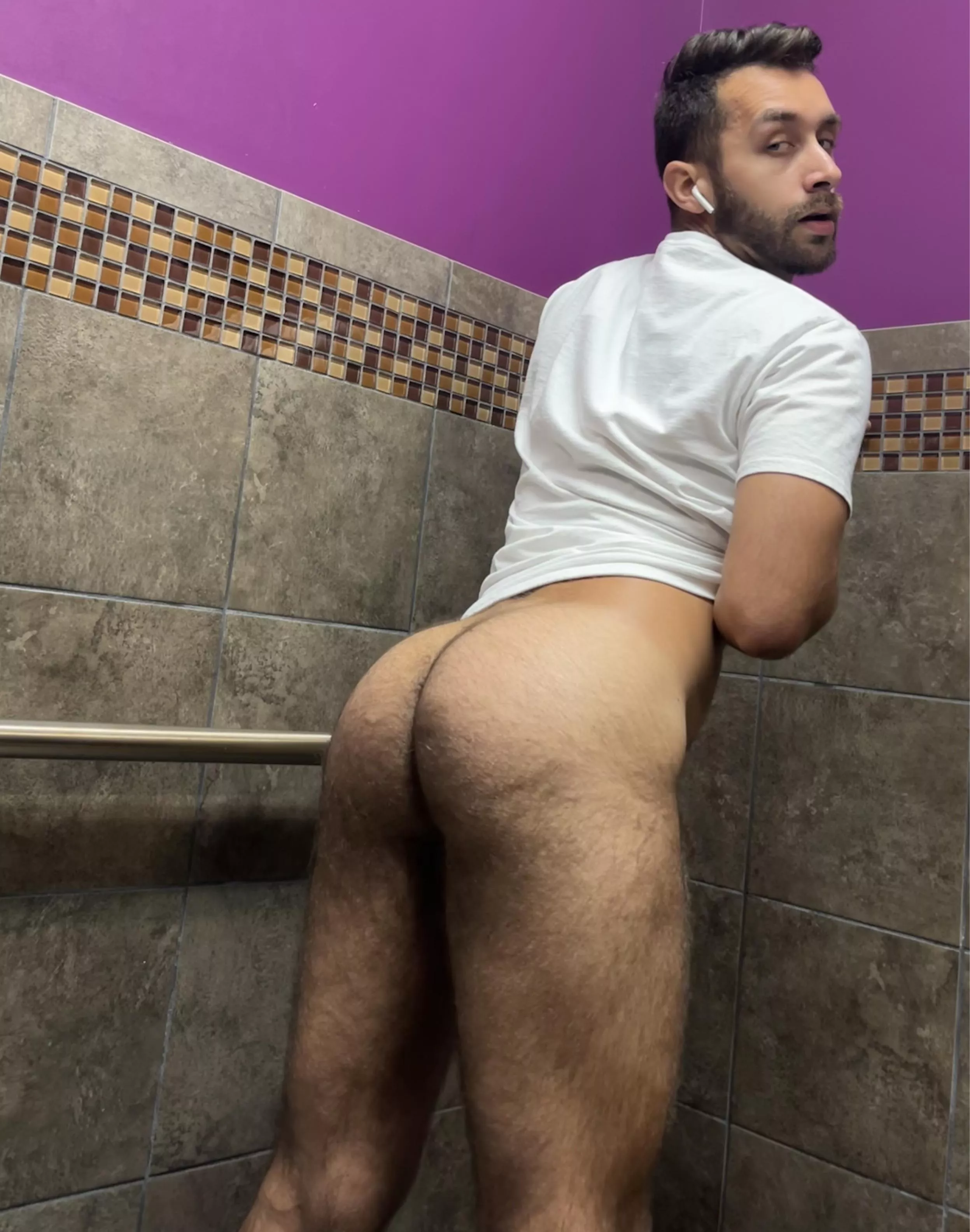 Waiting for daddy to cum in the stall with me