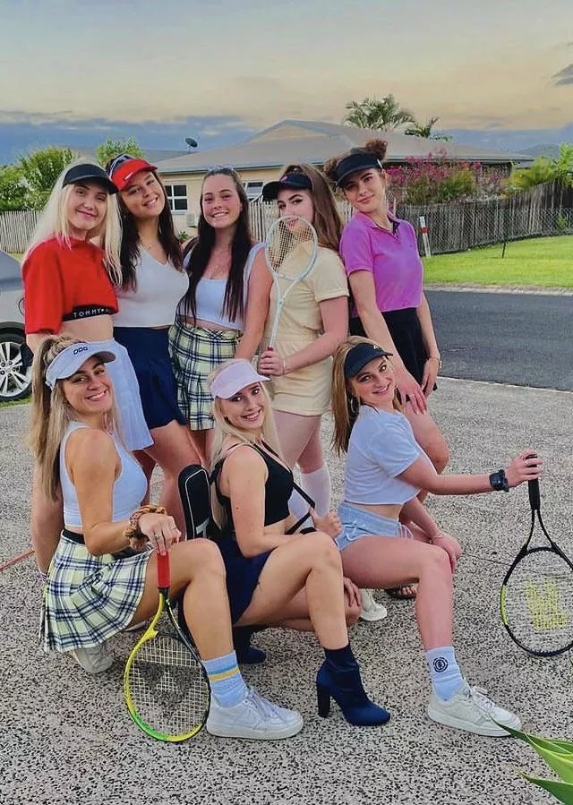 Which tennis babe you want?