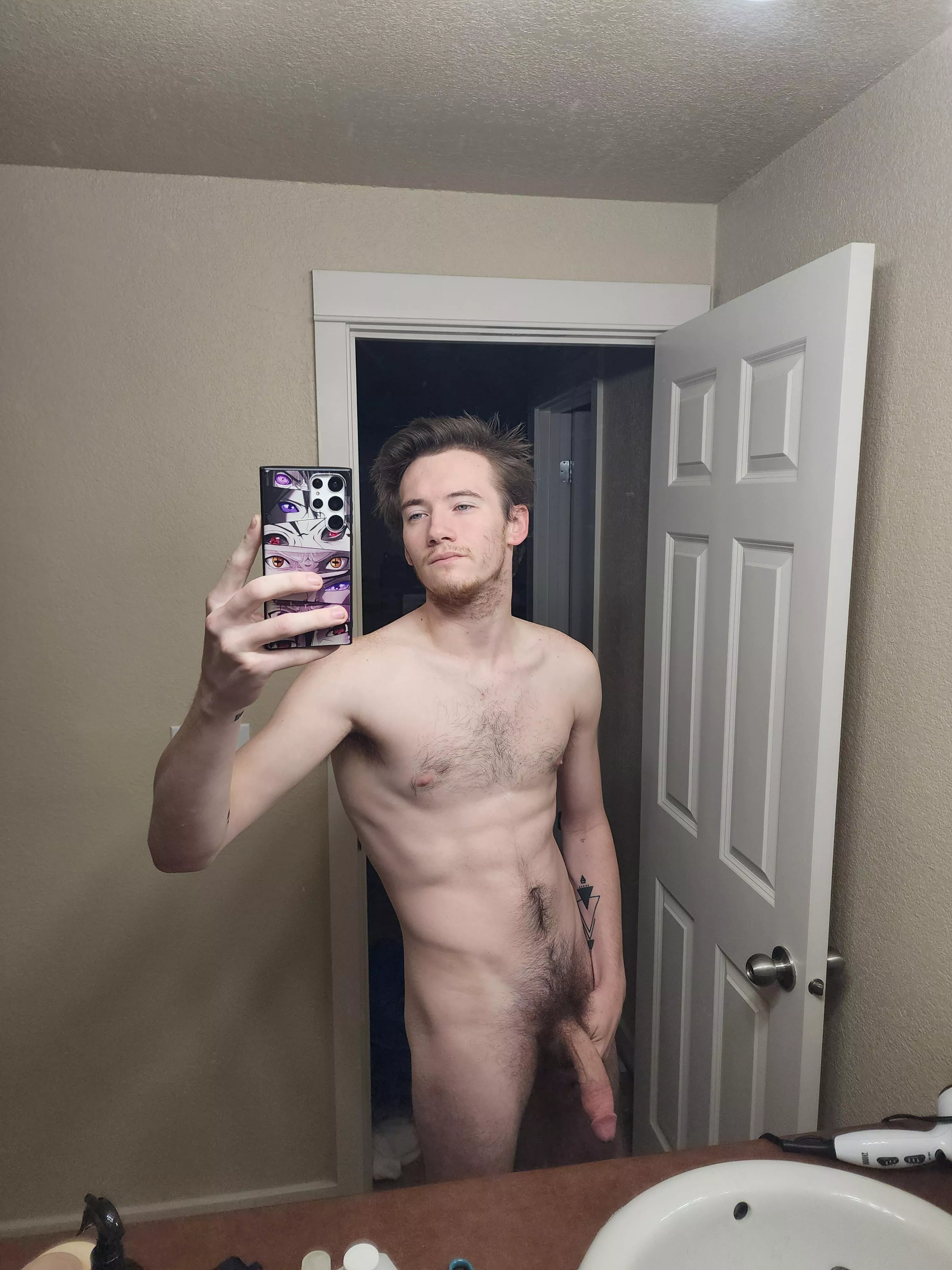 23 today! 😉 (M23) Send bday nudes