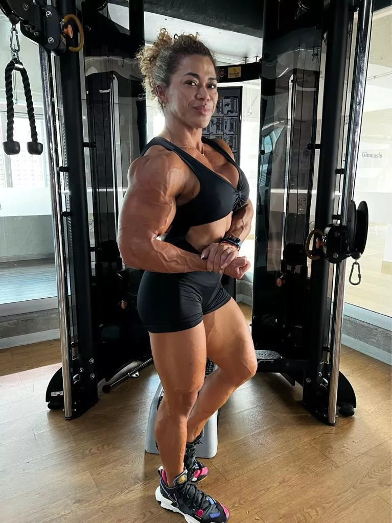 @amymusclefit