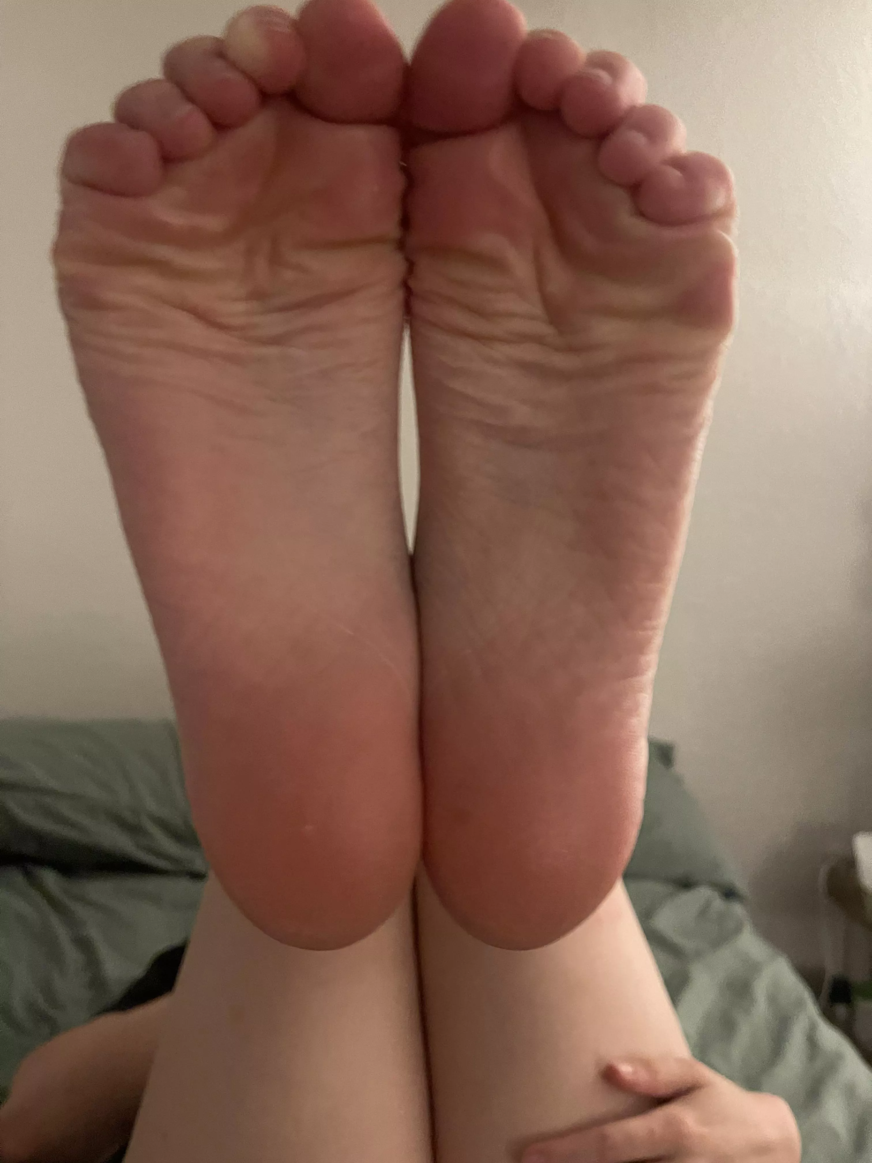 Cover my college coed feet