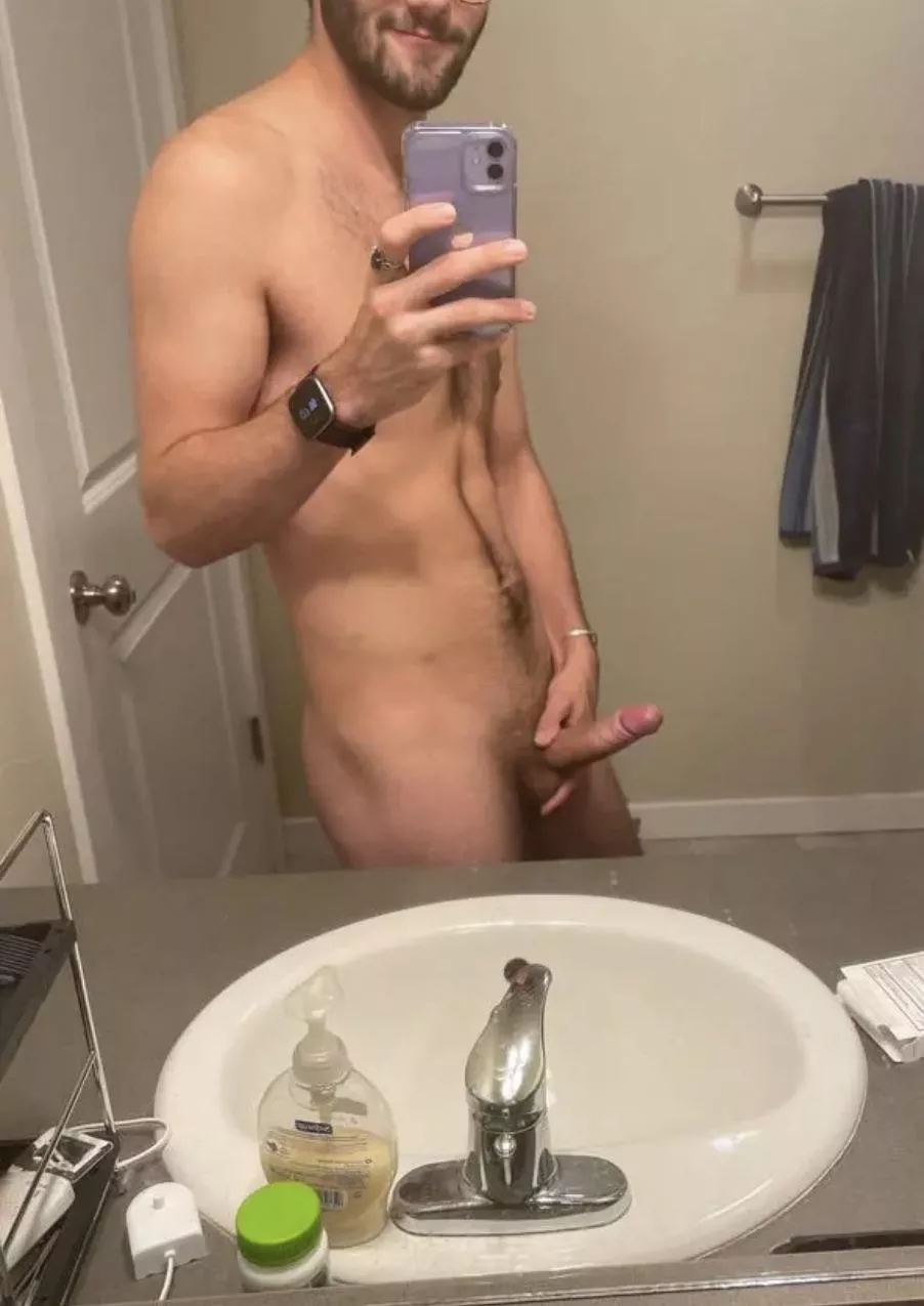 [19] damn bro love when we stroke together, let’s talk