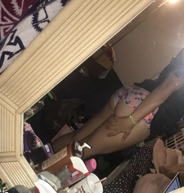 21f extremely horny