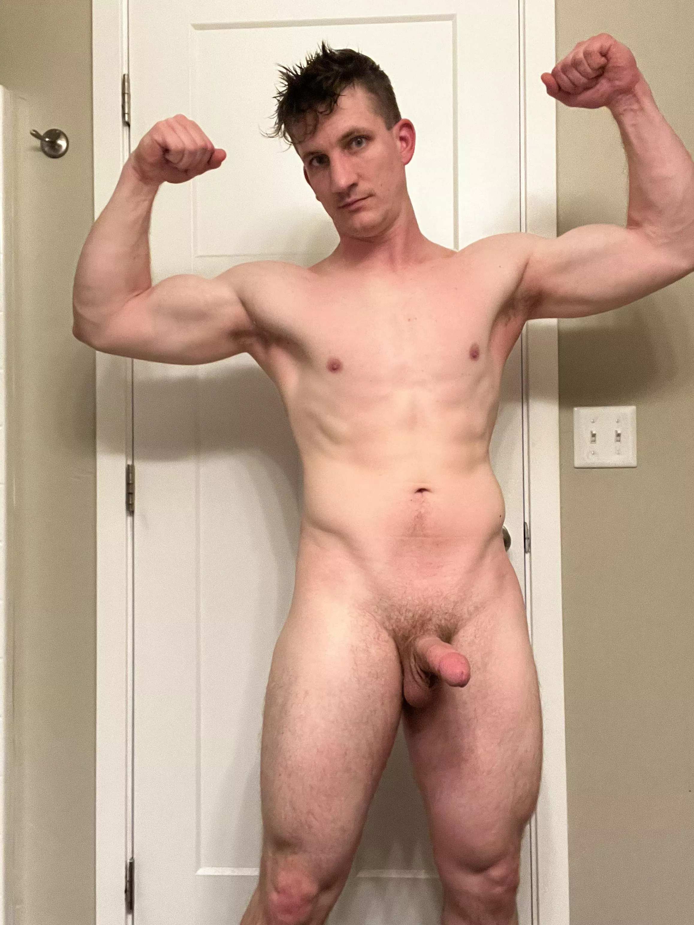 Don't mind me practicing my posing 😉 [M]