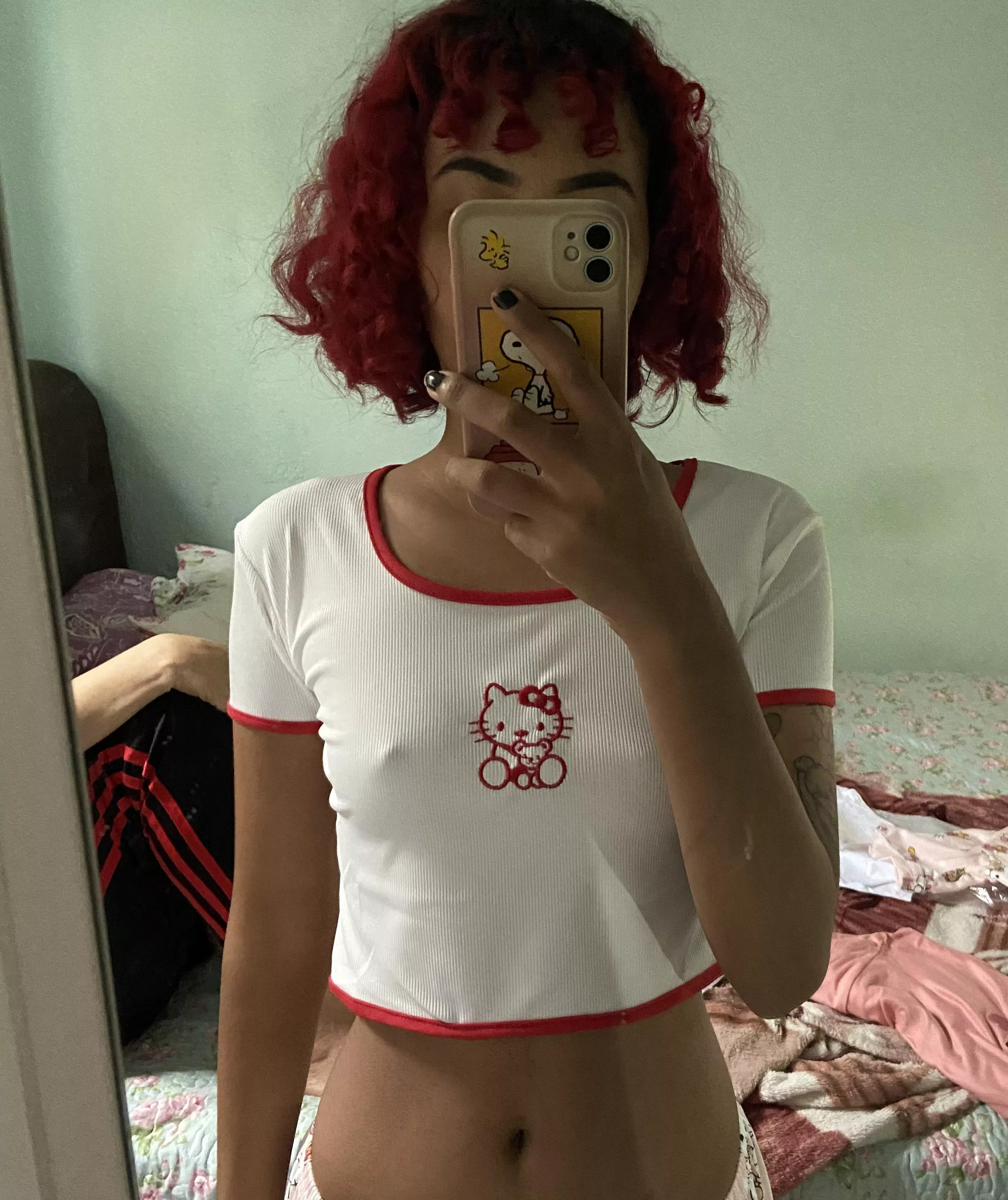 hello kitty crop top :D