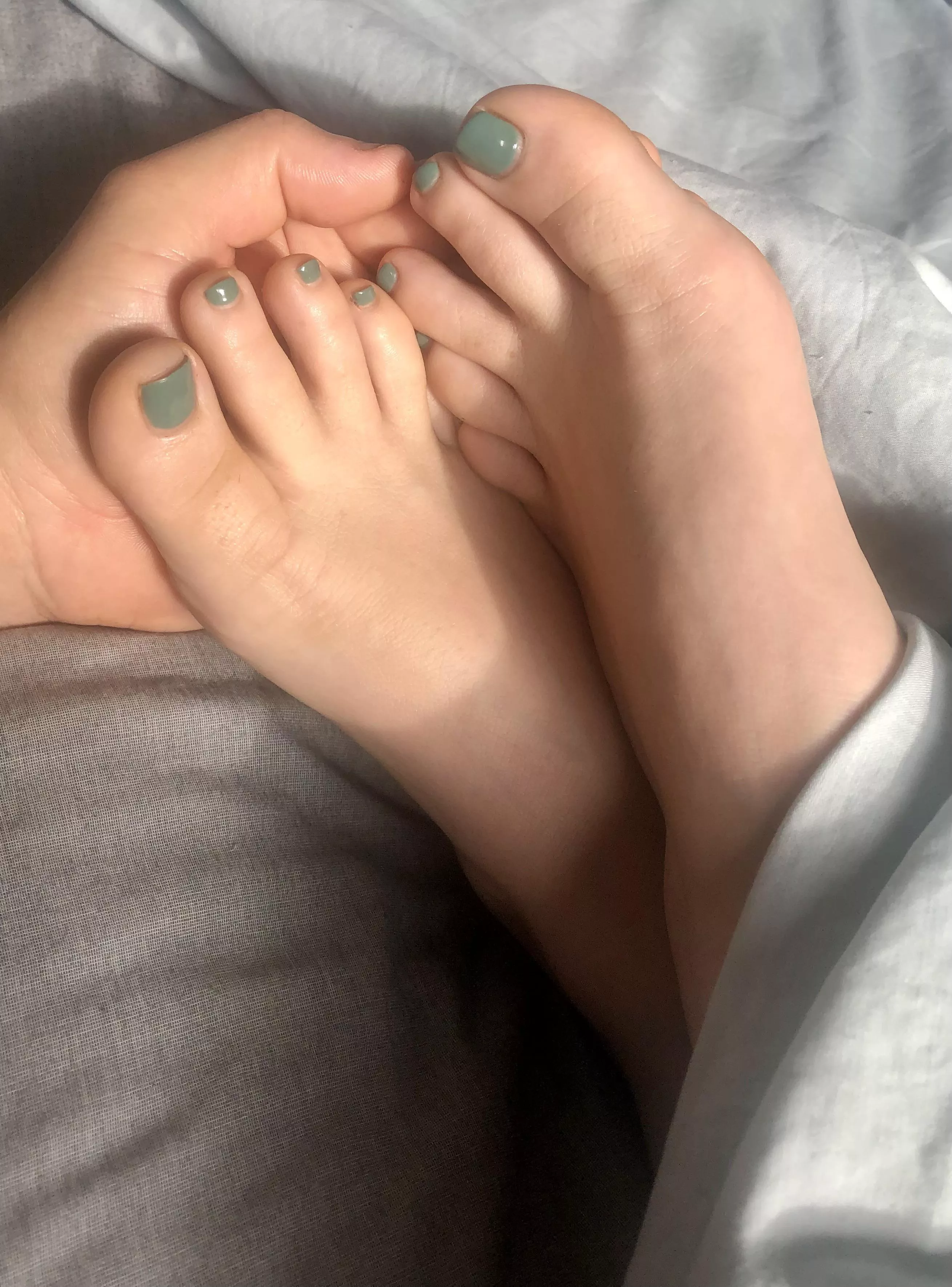 I love waking up to these sexy toes! Would you love to as well?! ðŸ¤¤ðŸ˜‹ðŸ†