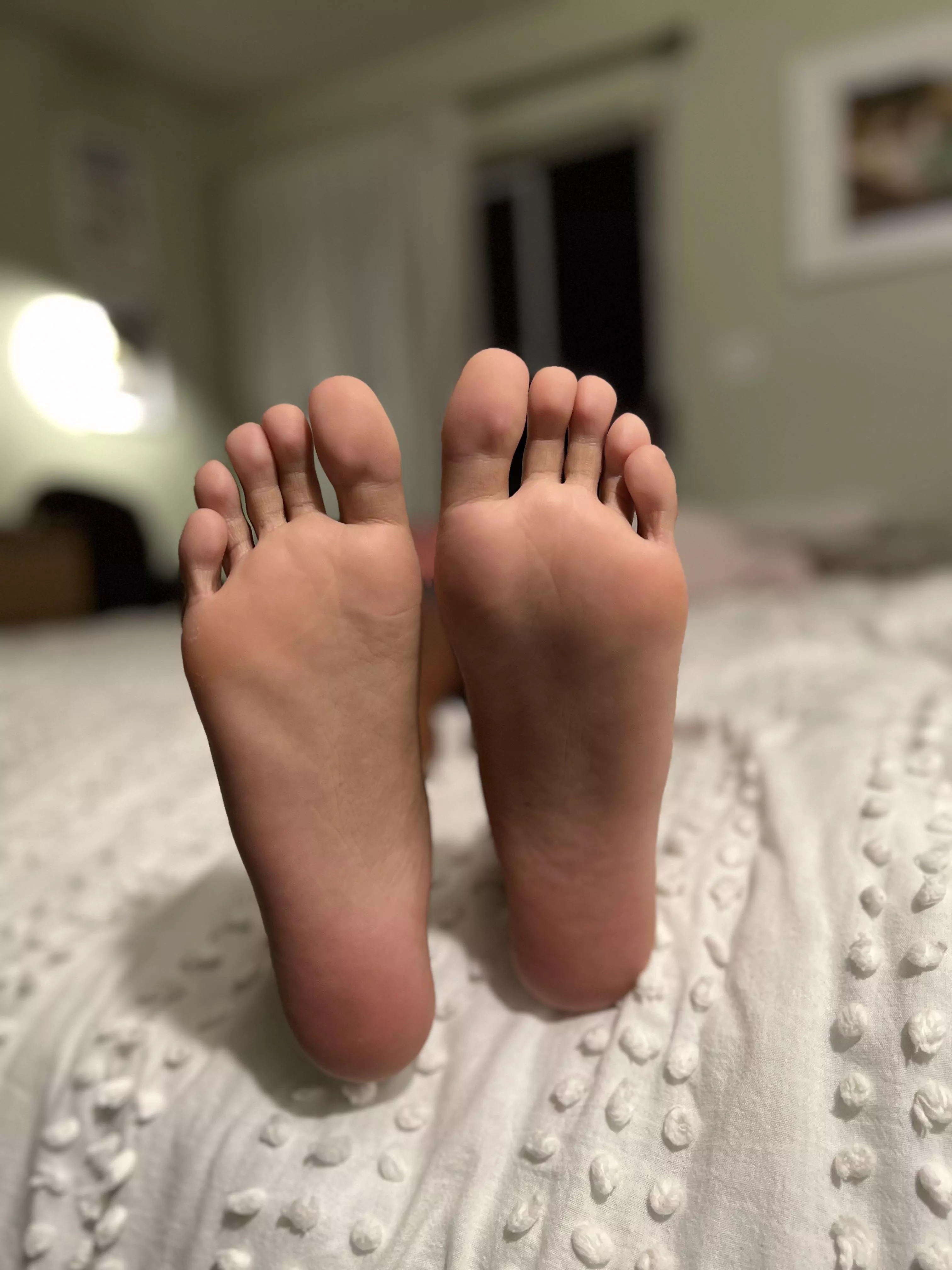 Iâ€™m new to sharing my feet, do you think theyâ€™re cute enough?ðŸ¥ºðŸ™ˆ