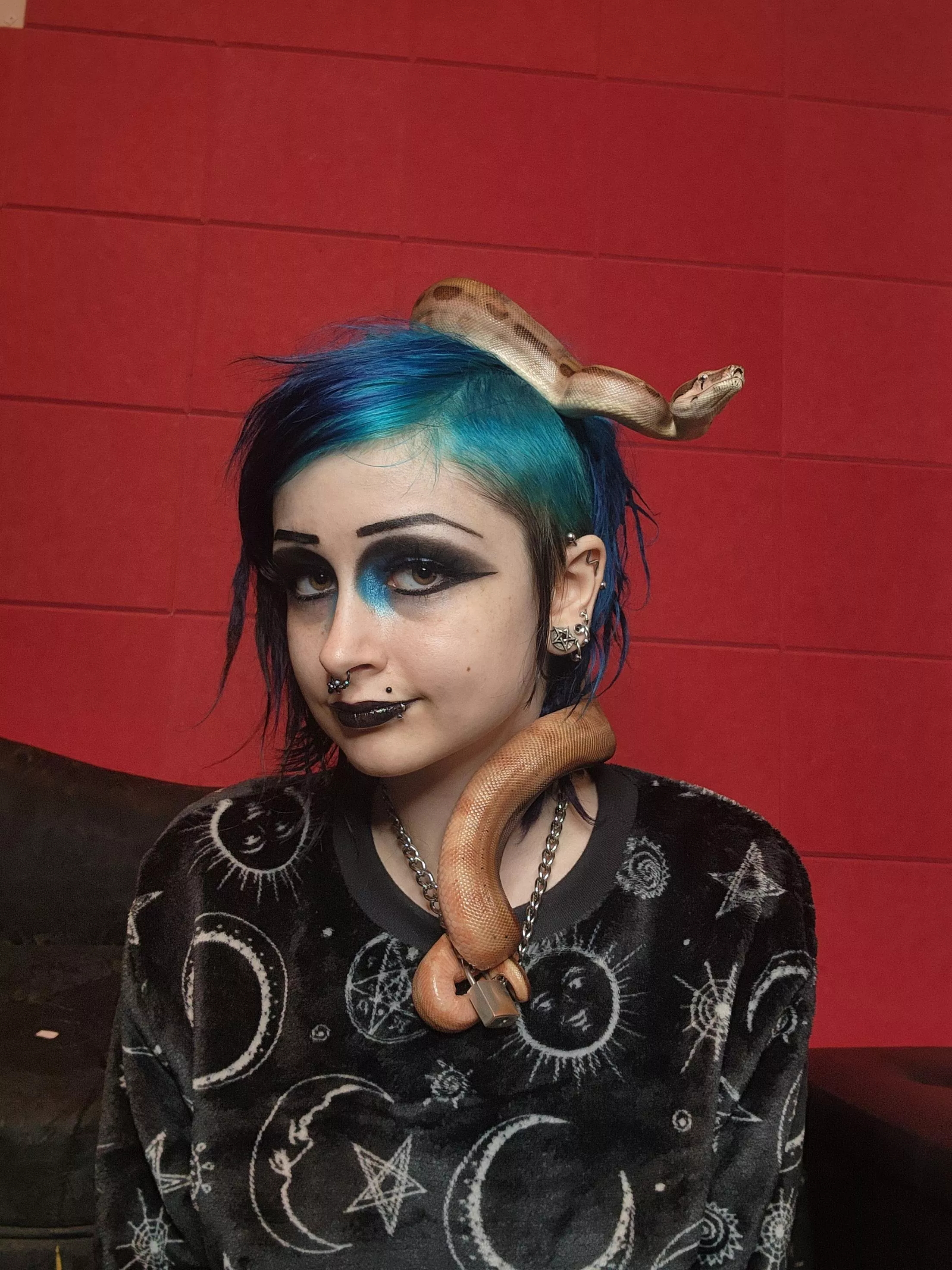 black and blue goth makeup (ft. my girl Tiamat)