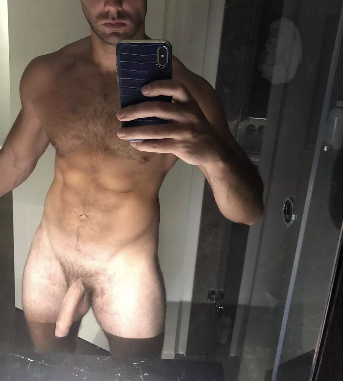 Ciao bellas, [M]y dms are open