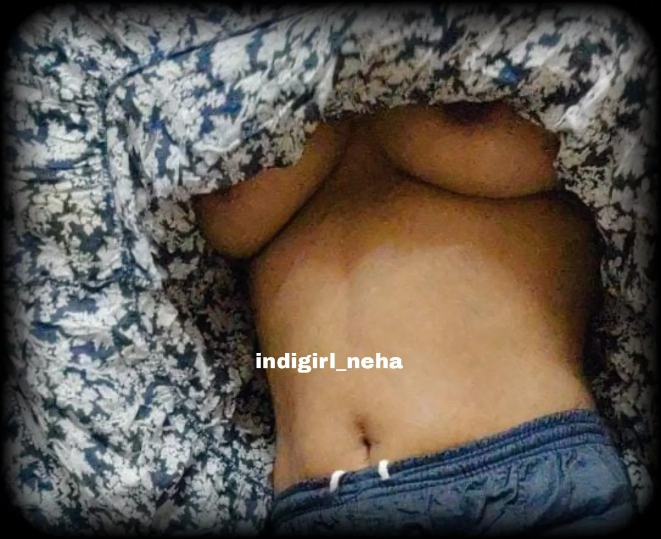 (f)Choli ke niche kya hai.....