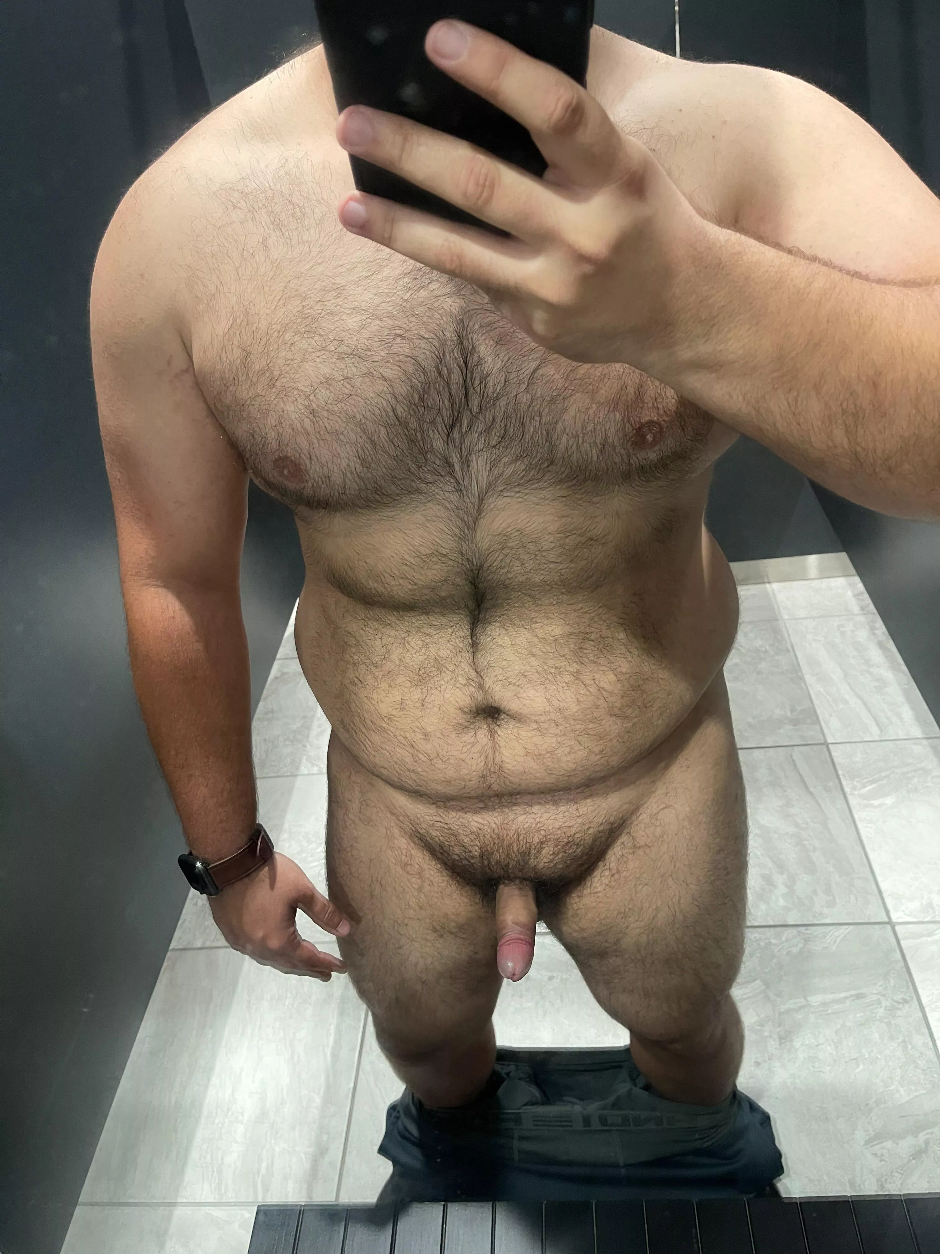 Late night gym sessions always make me horny