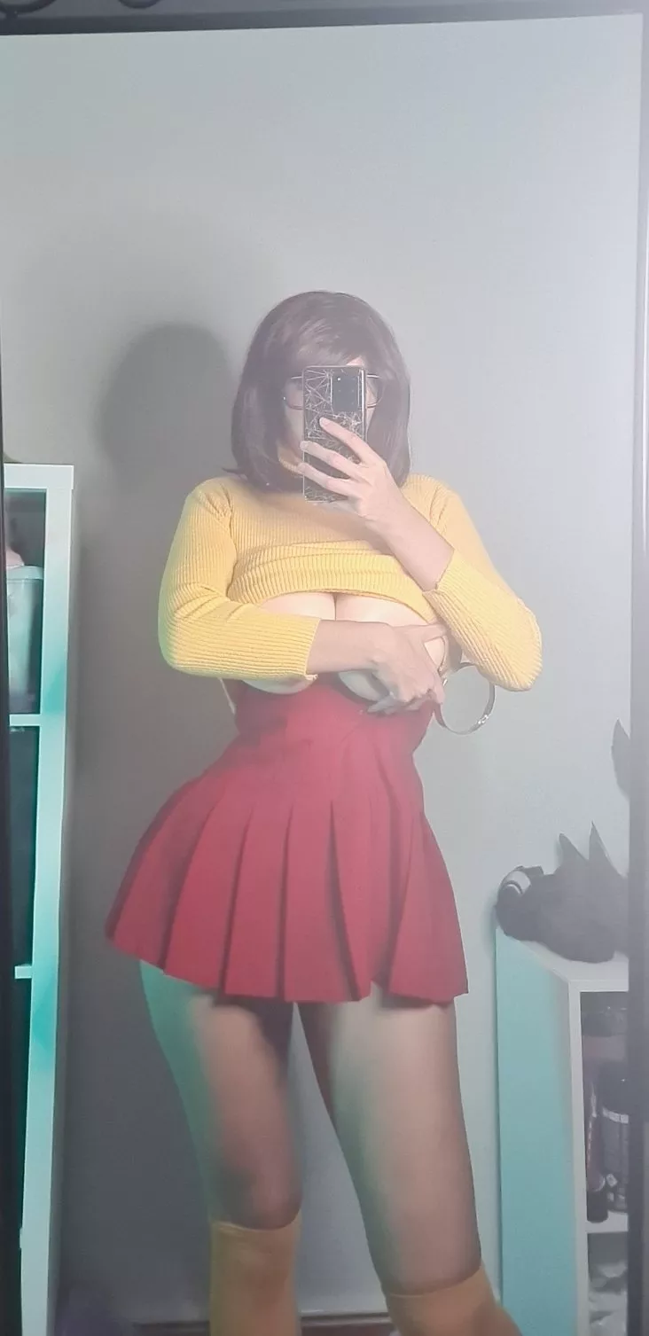 Velma from Scooby Doo by Kate.Key Cosplay