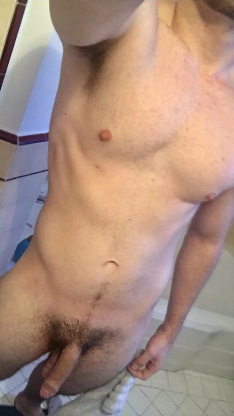 [24] Shower time. Who wants to join?