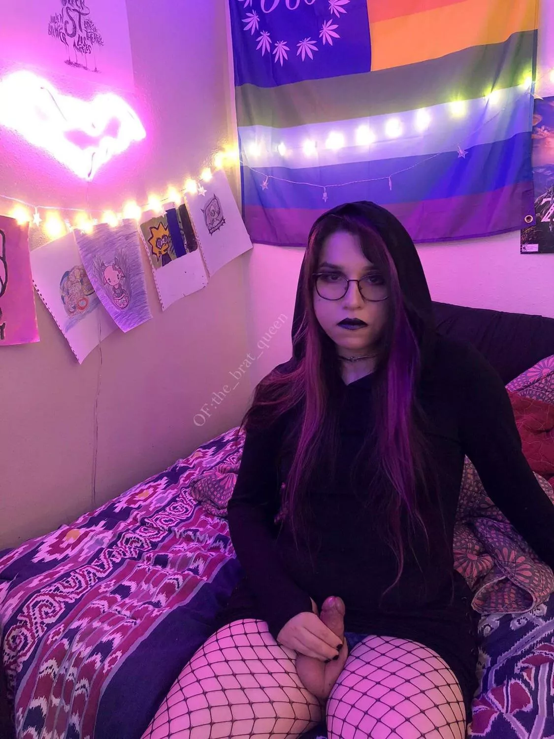 Can I be your goth gf