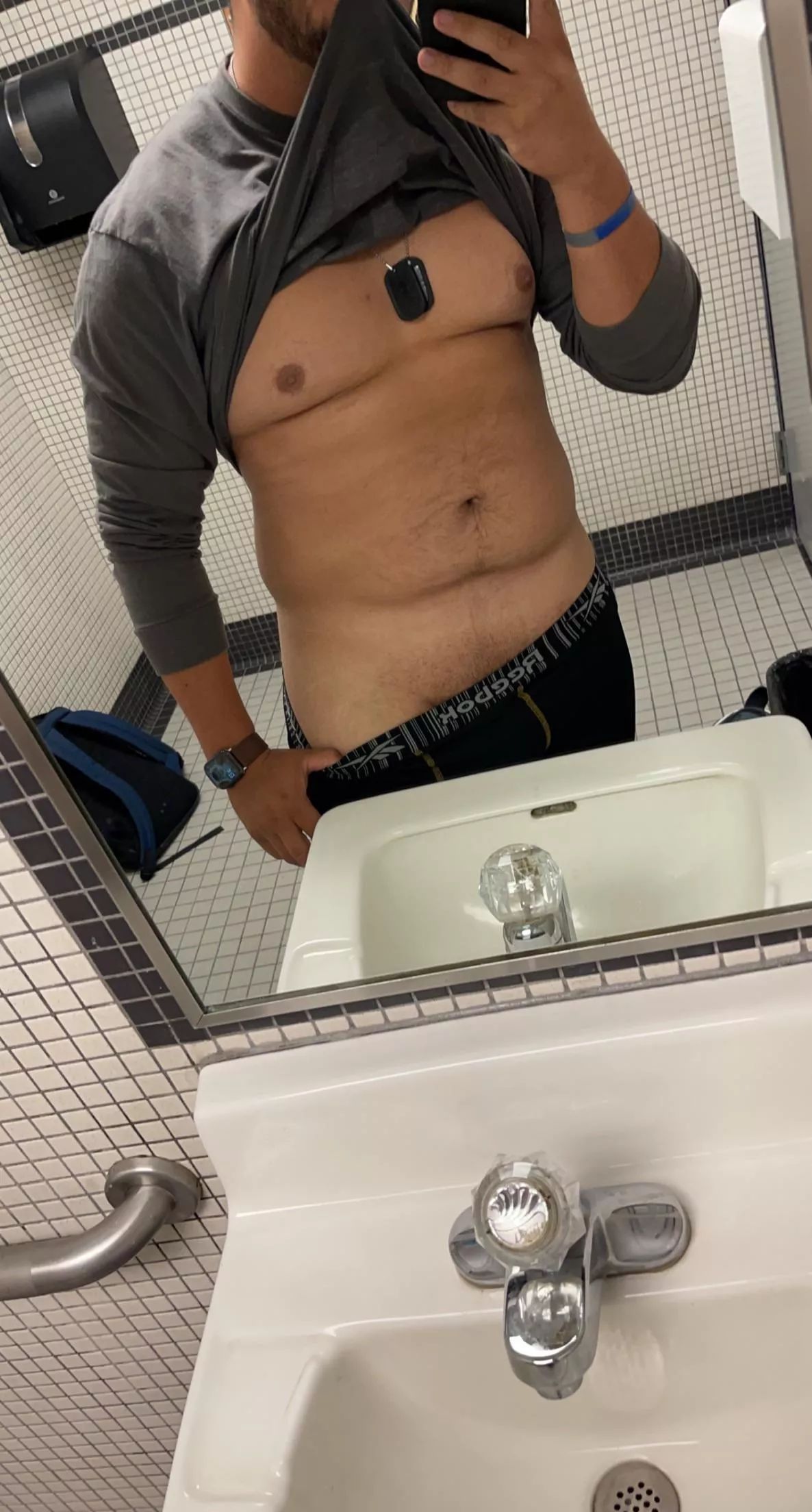 Cum watch my dad bod..