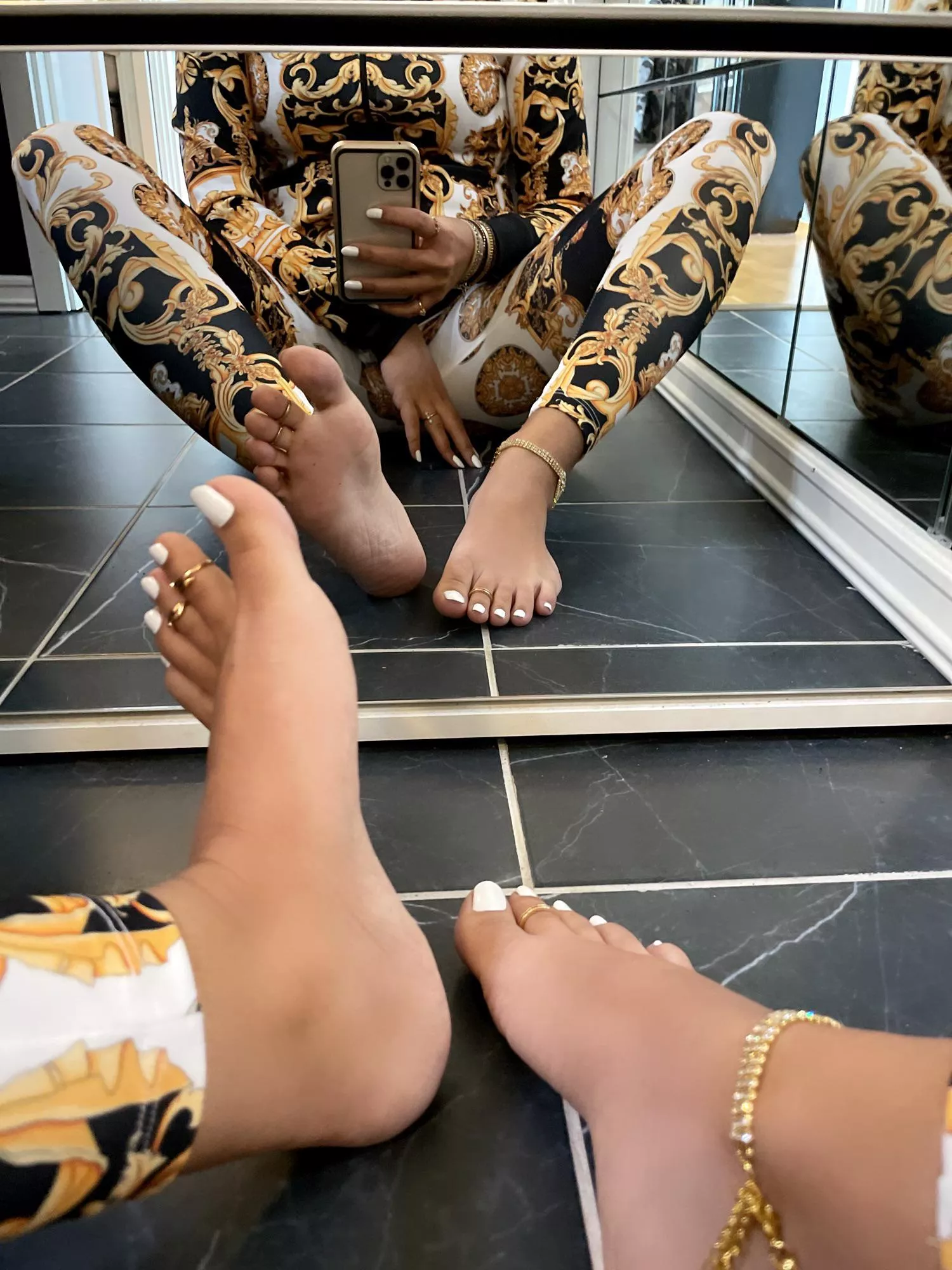 Rate my feet 1-10ðŸ¤”