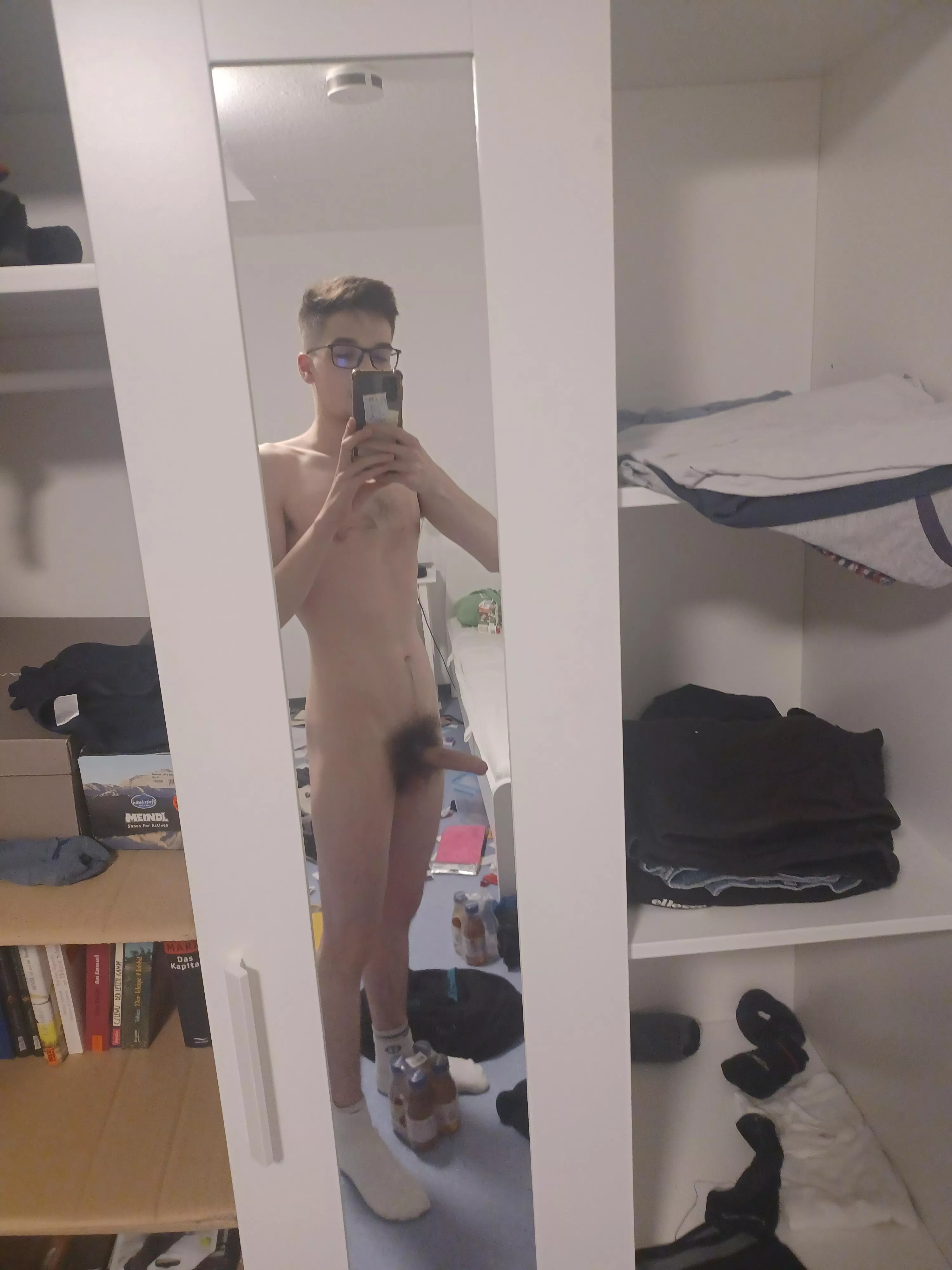 19 yo Virgin twink needs a dominate dick!