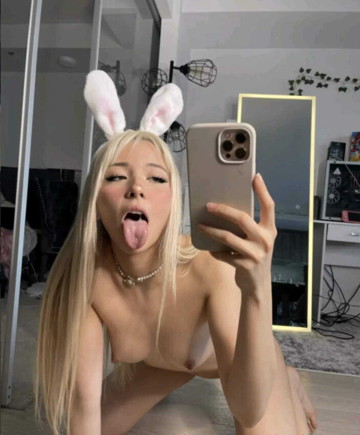 Petite Bunny