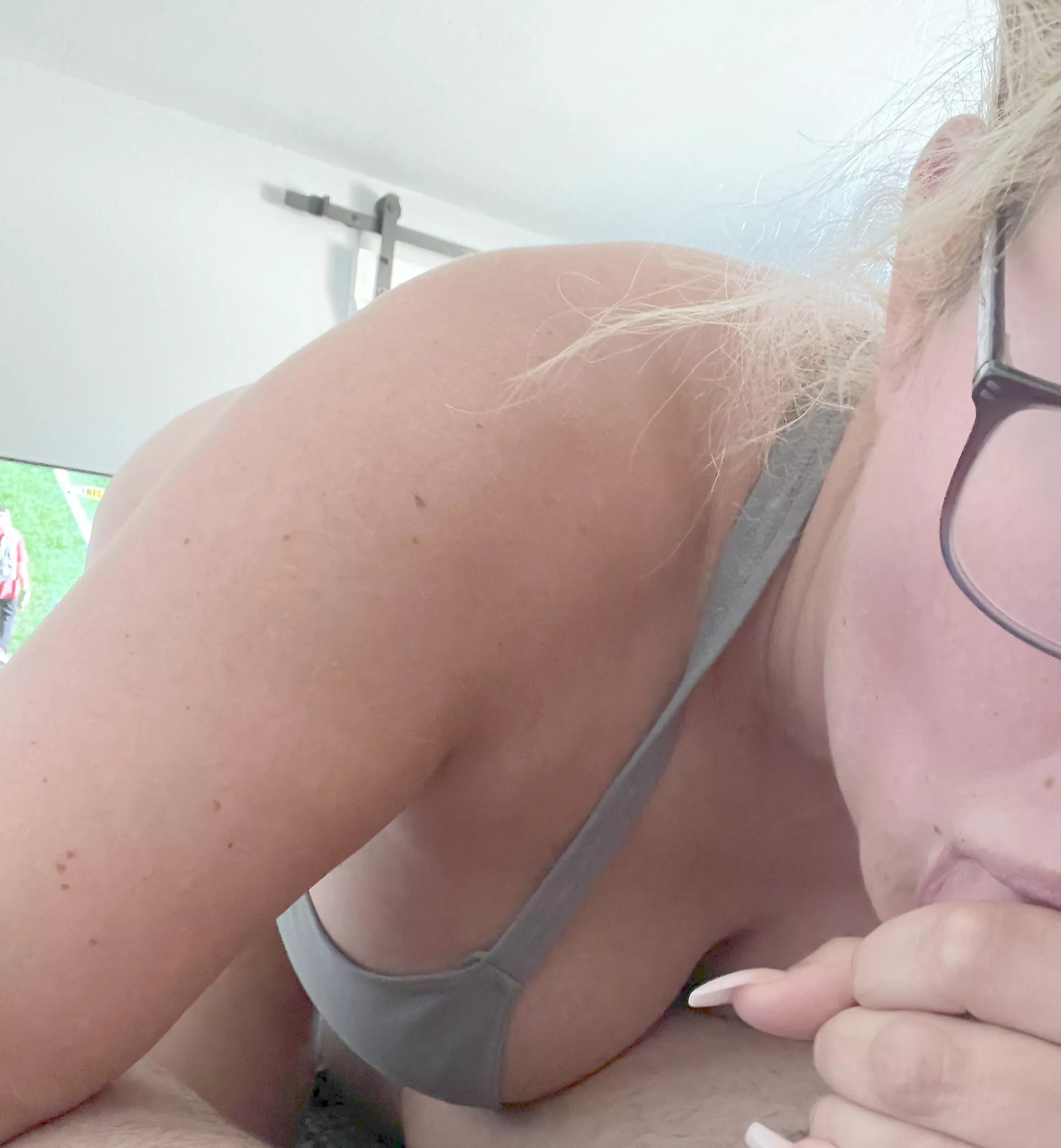 POVâ€¦ me sucking your cock while you watch ðŸˆ