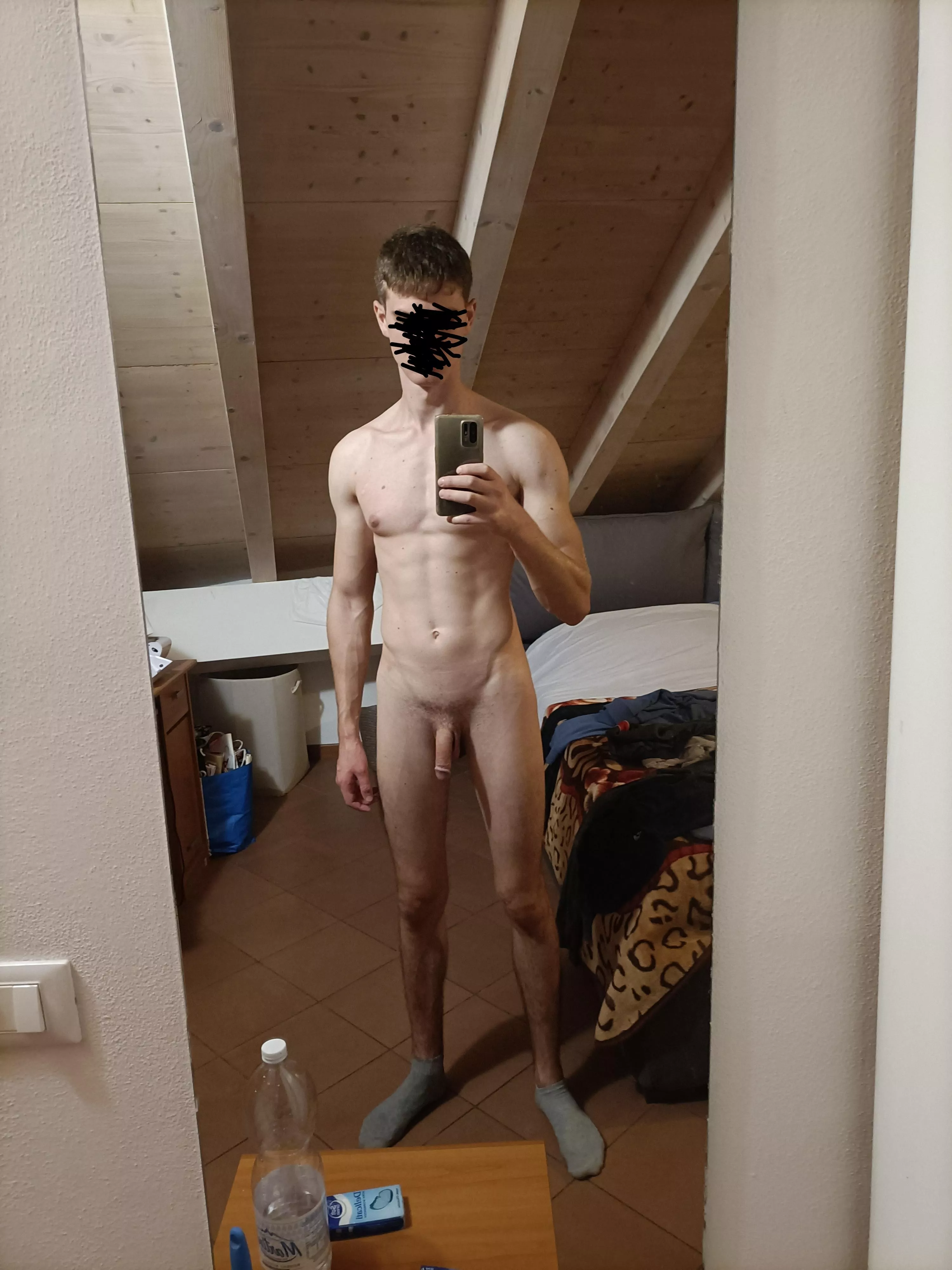 23m,65 kg,188 cm