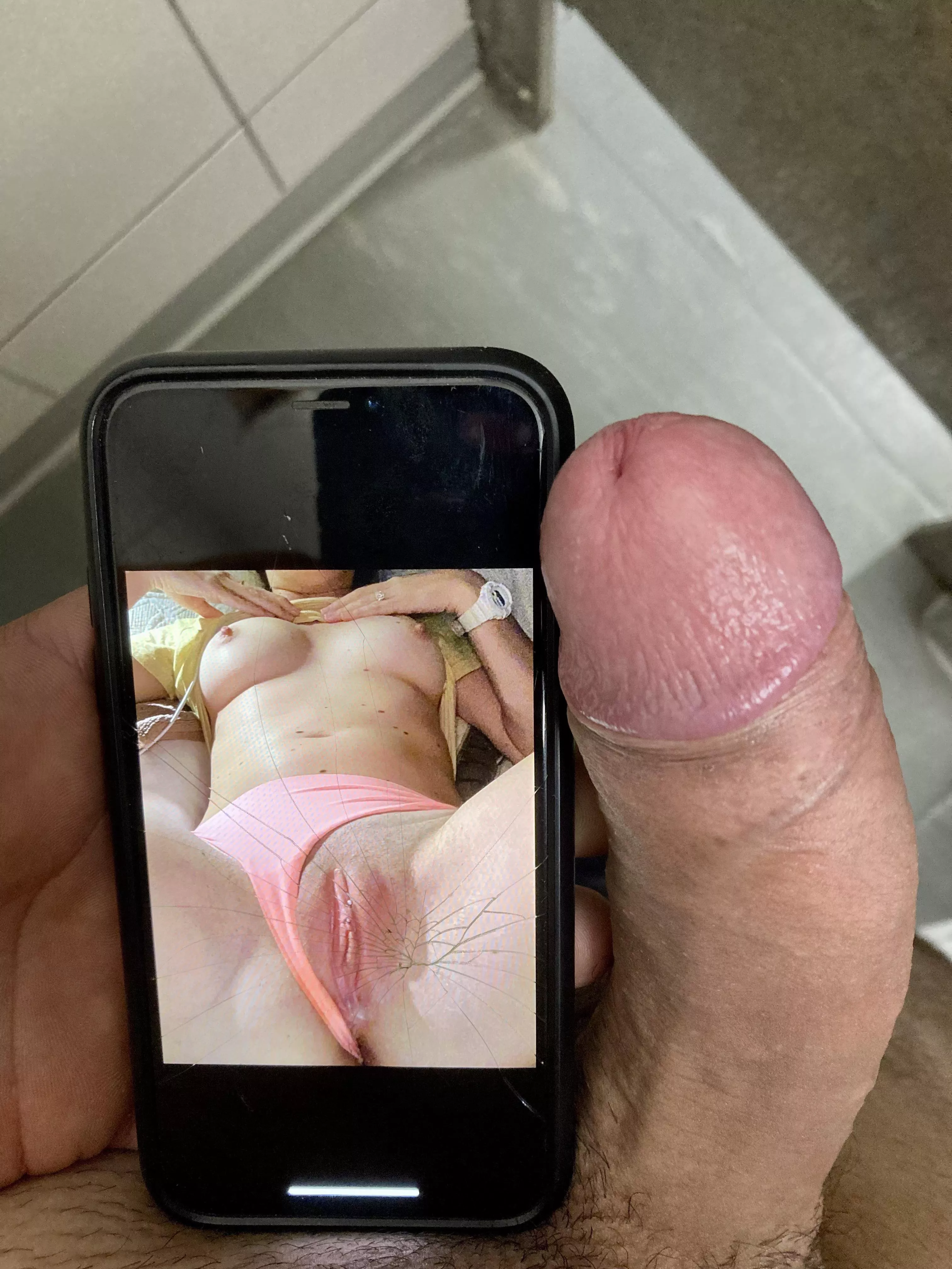 Doing tribs will cum on nudes !