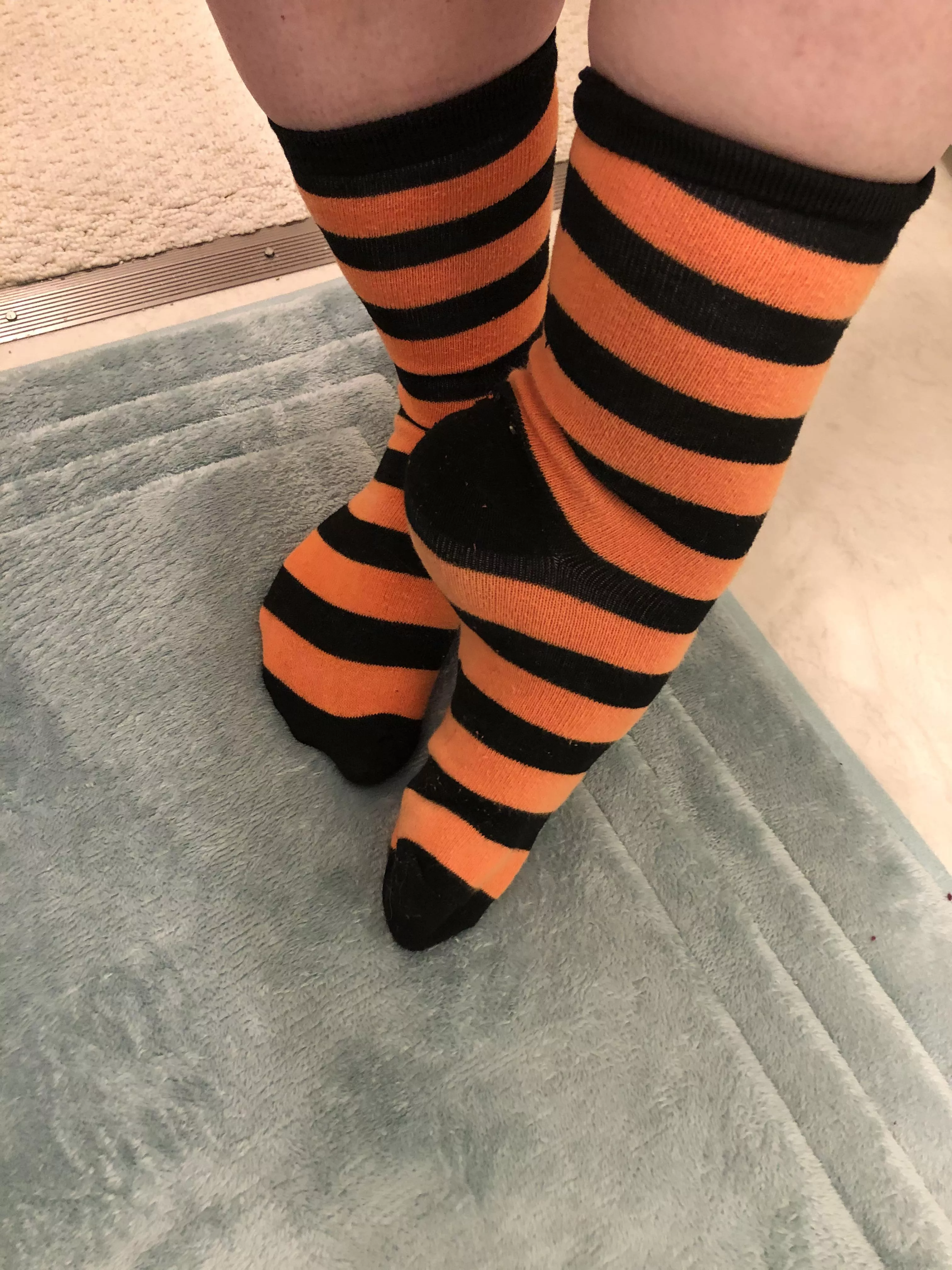 Halloween socks ðŸŽƒ (F)