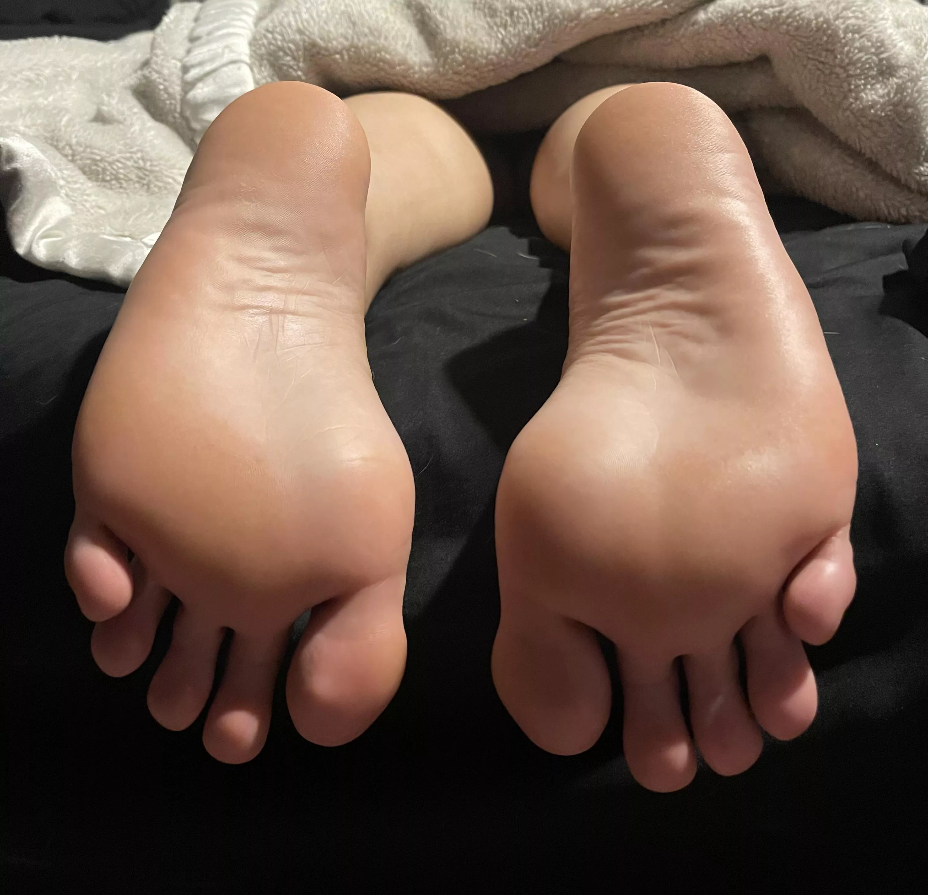 Late night sole show for you!