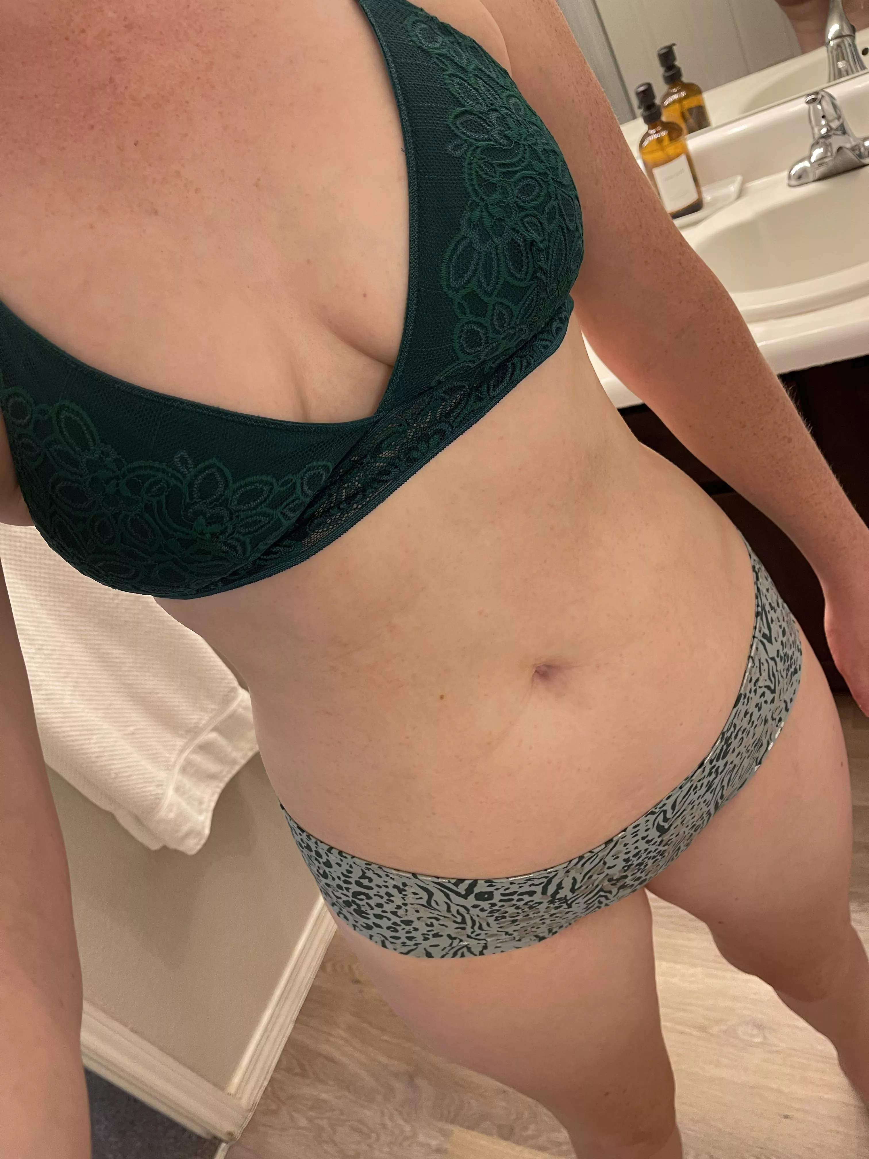 Mom of 1 just posting for fun [F]