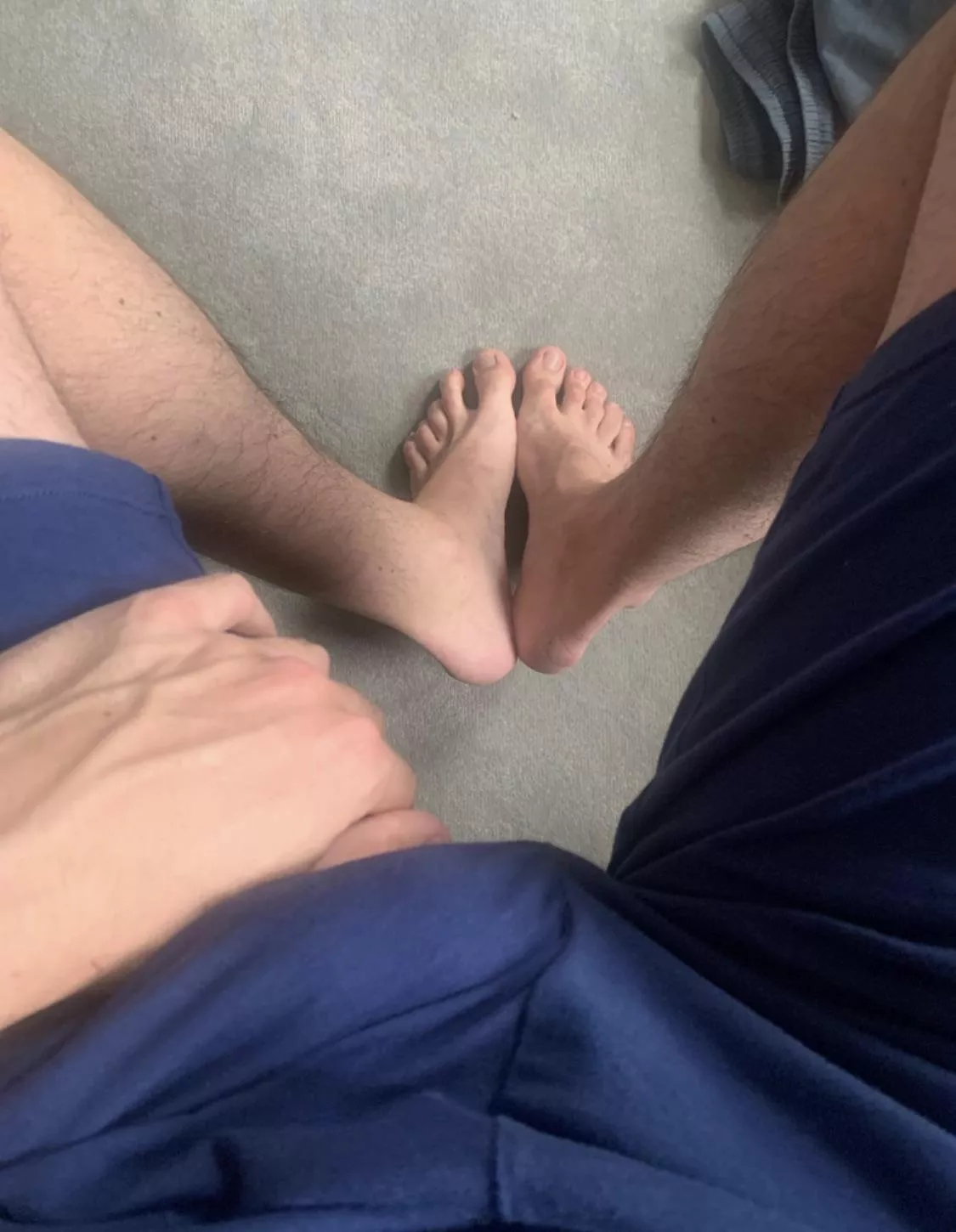 Popping up to say hello, plenty more on feet finder, cum say hi!