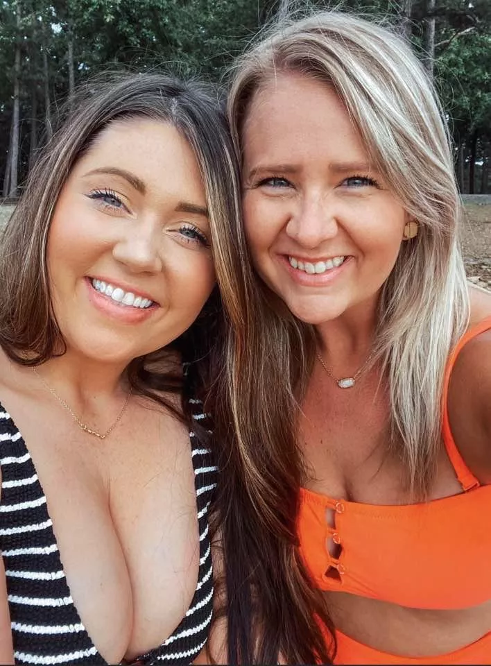 These milfs are just begging for a tribute! Kik - lifetea63