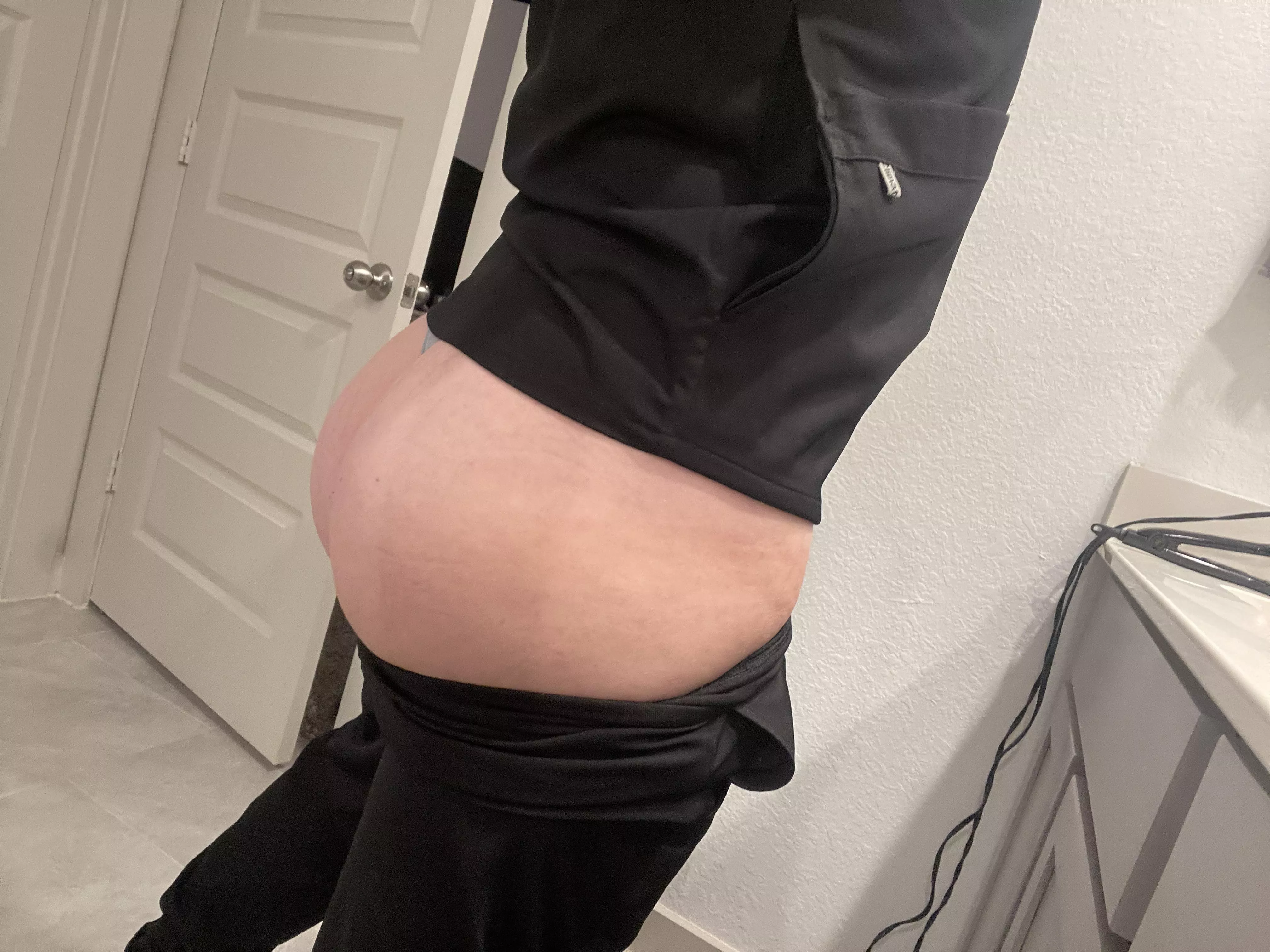 Whatâ€™s better than a nurse who sends booty pics