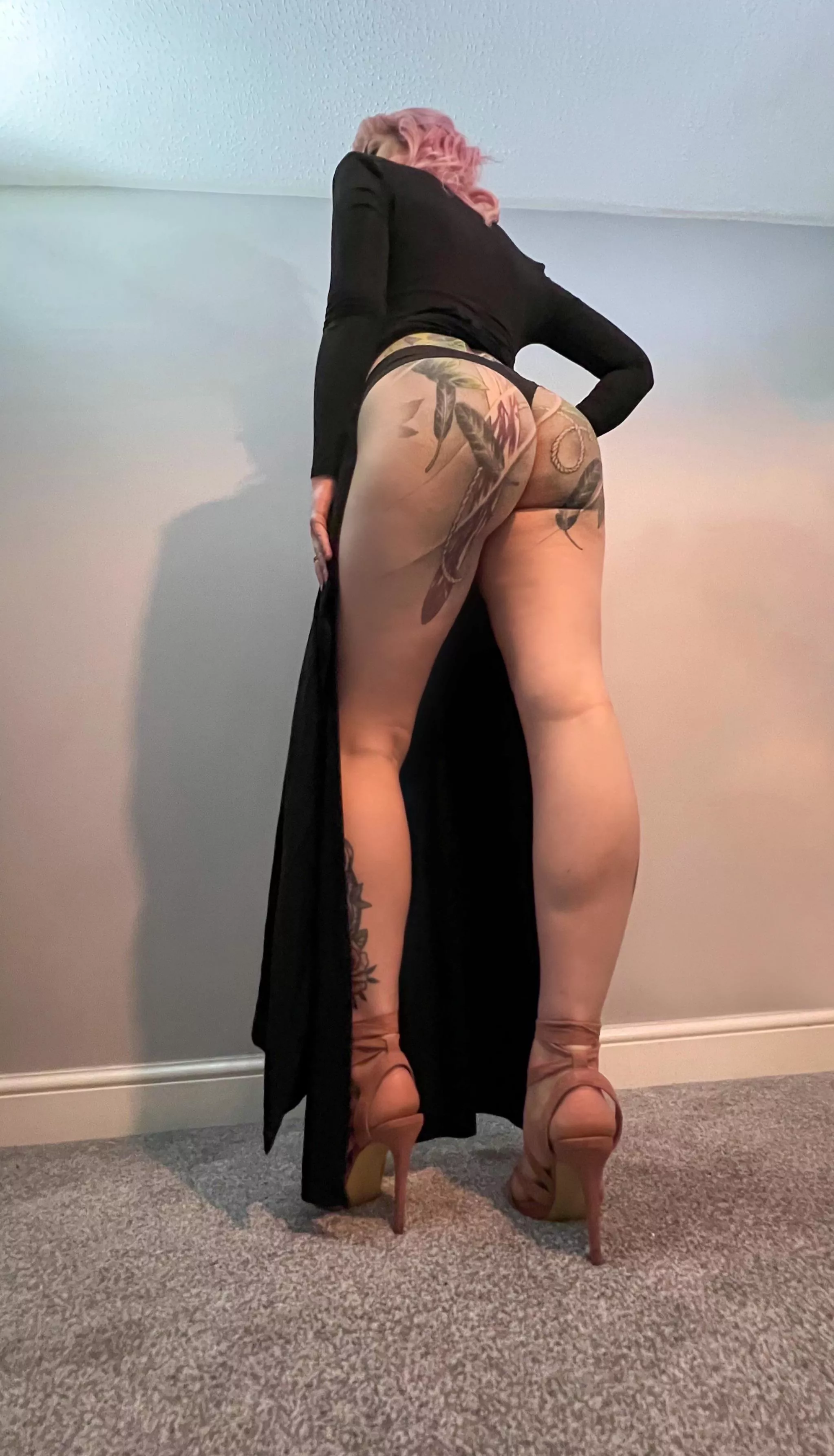 Anyone need a tall tattooed woman in an easy access dress