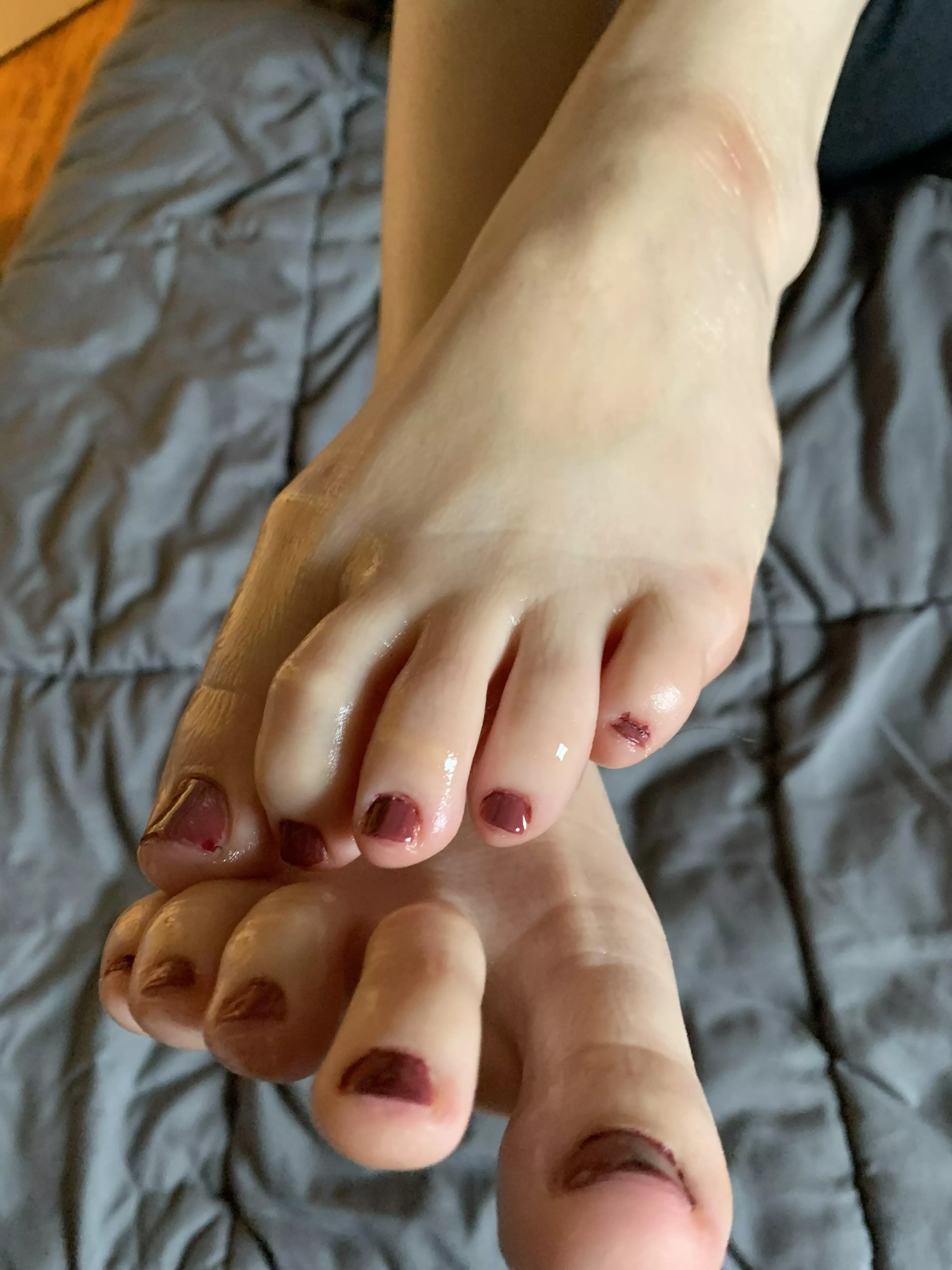 Ever cum on a hot doctors feet?🥵