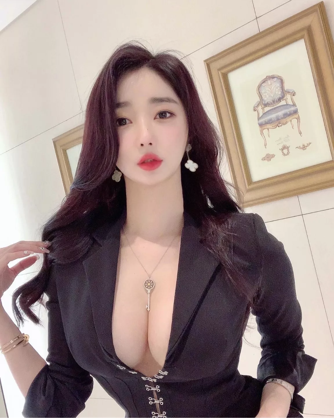 Korean office lady