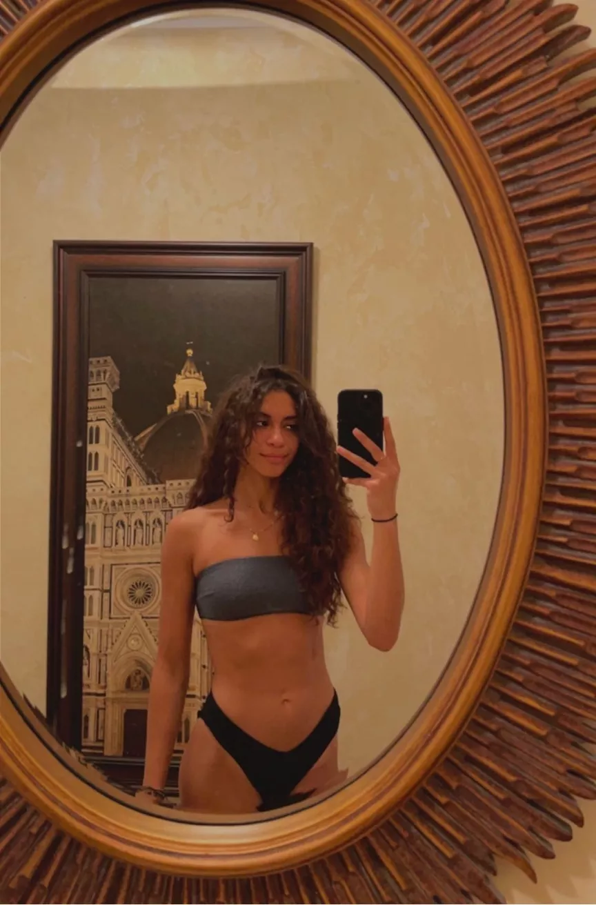 Mirror selfie IRTR