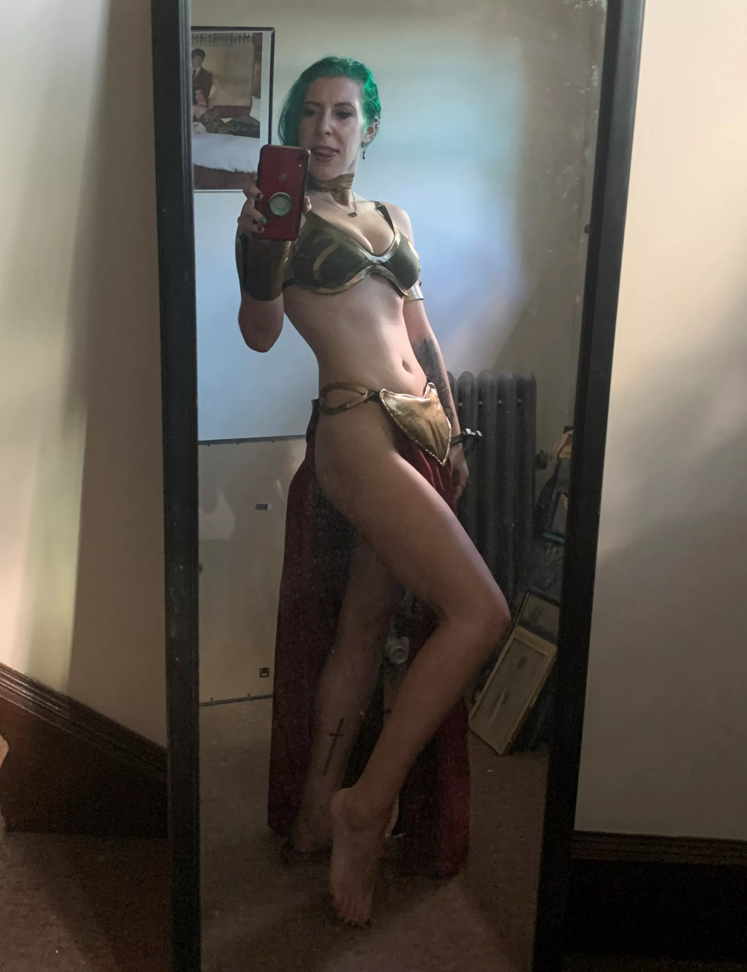 Slave Leia side butt by Sirenskiss3