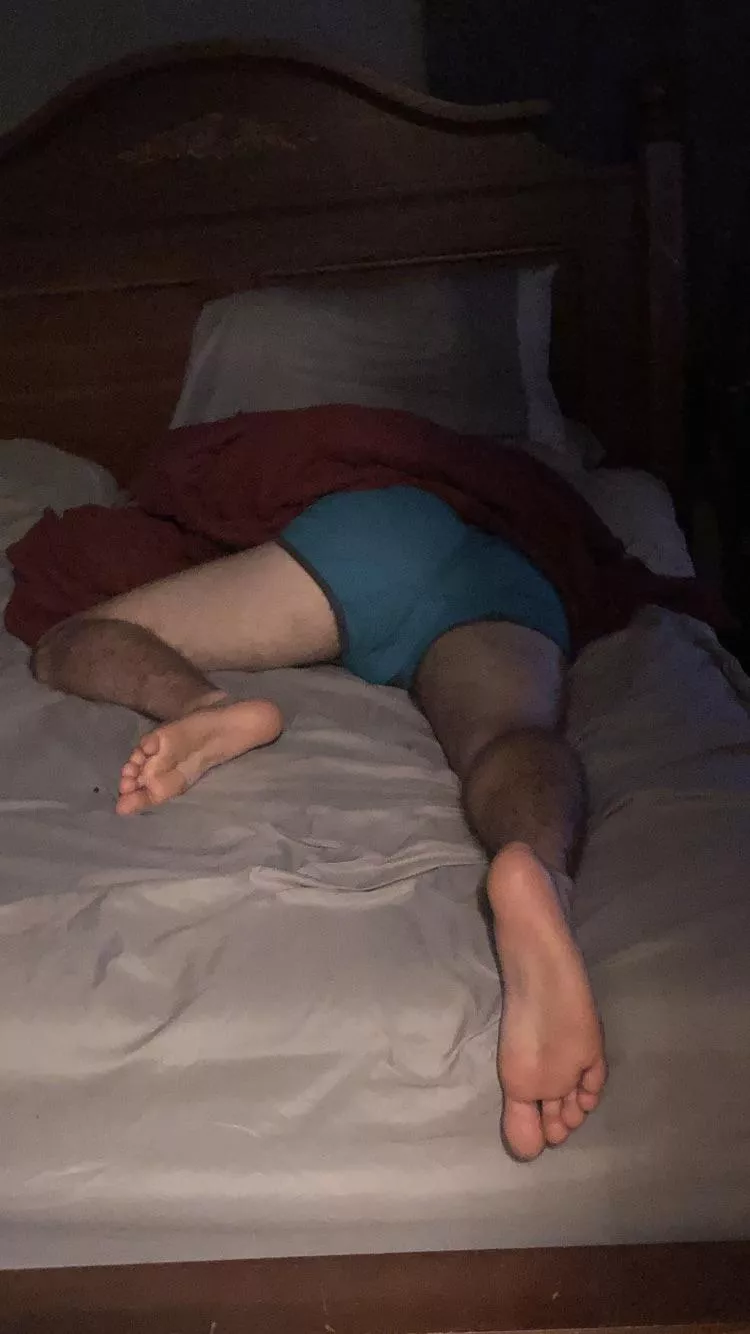 22m roommates sexy feet