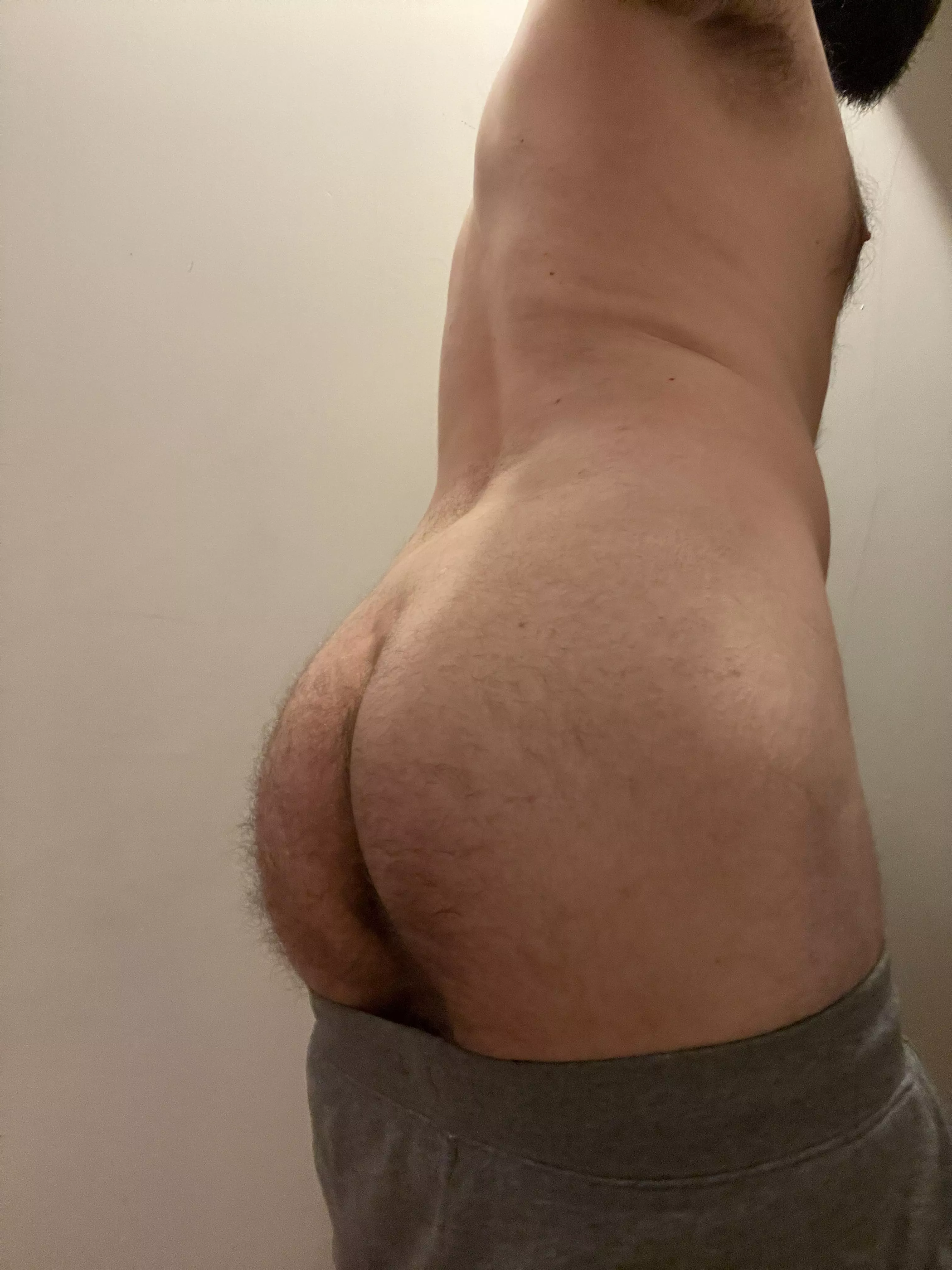 [42] Just a hairy, daddy bod enjoying cake day! As the rules of Reddit state, I have to show my hairy arse. I hope you don’t mind.